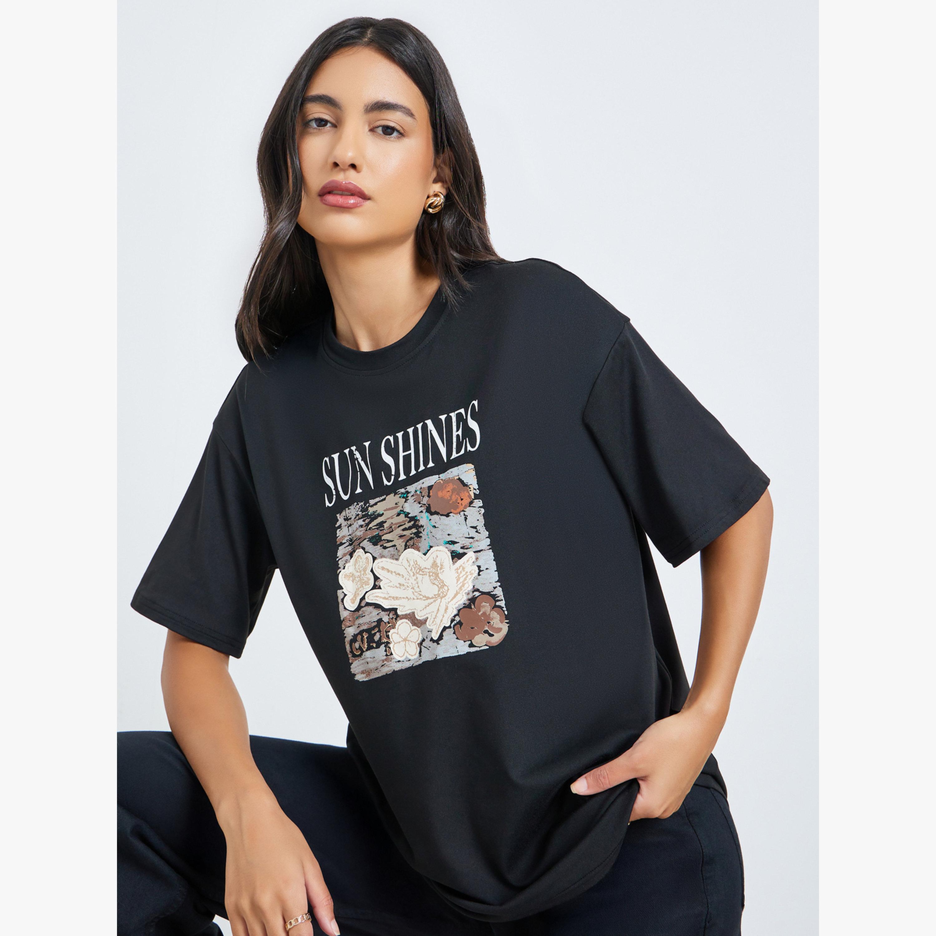 تيشيرت بأكمام قصيرة بطبعة جرافيك أزهار-women-clothing-tshirts-image-3