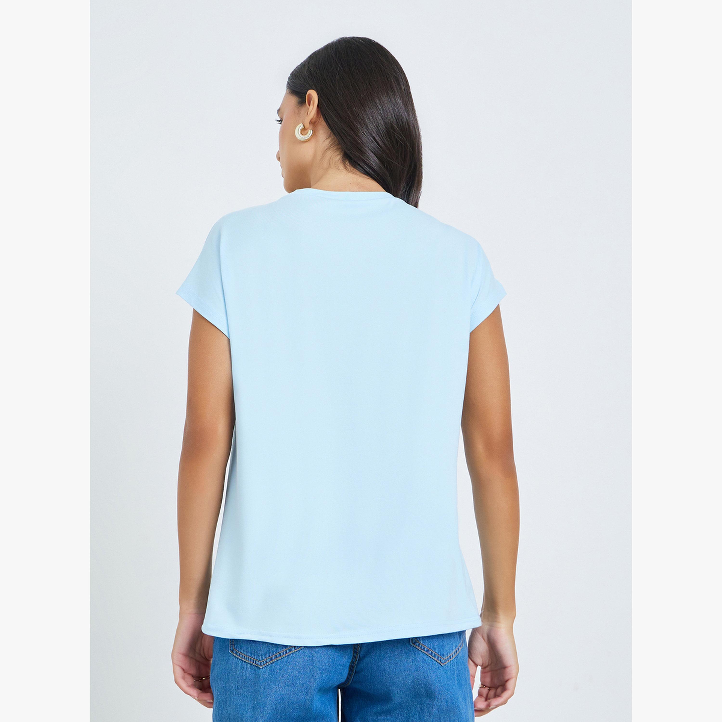 تيشيرت بطبعة صدفة جرافيك-women-clothing-tshirts-image-4