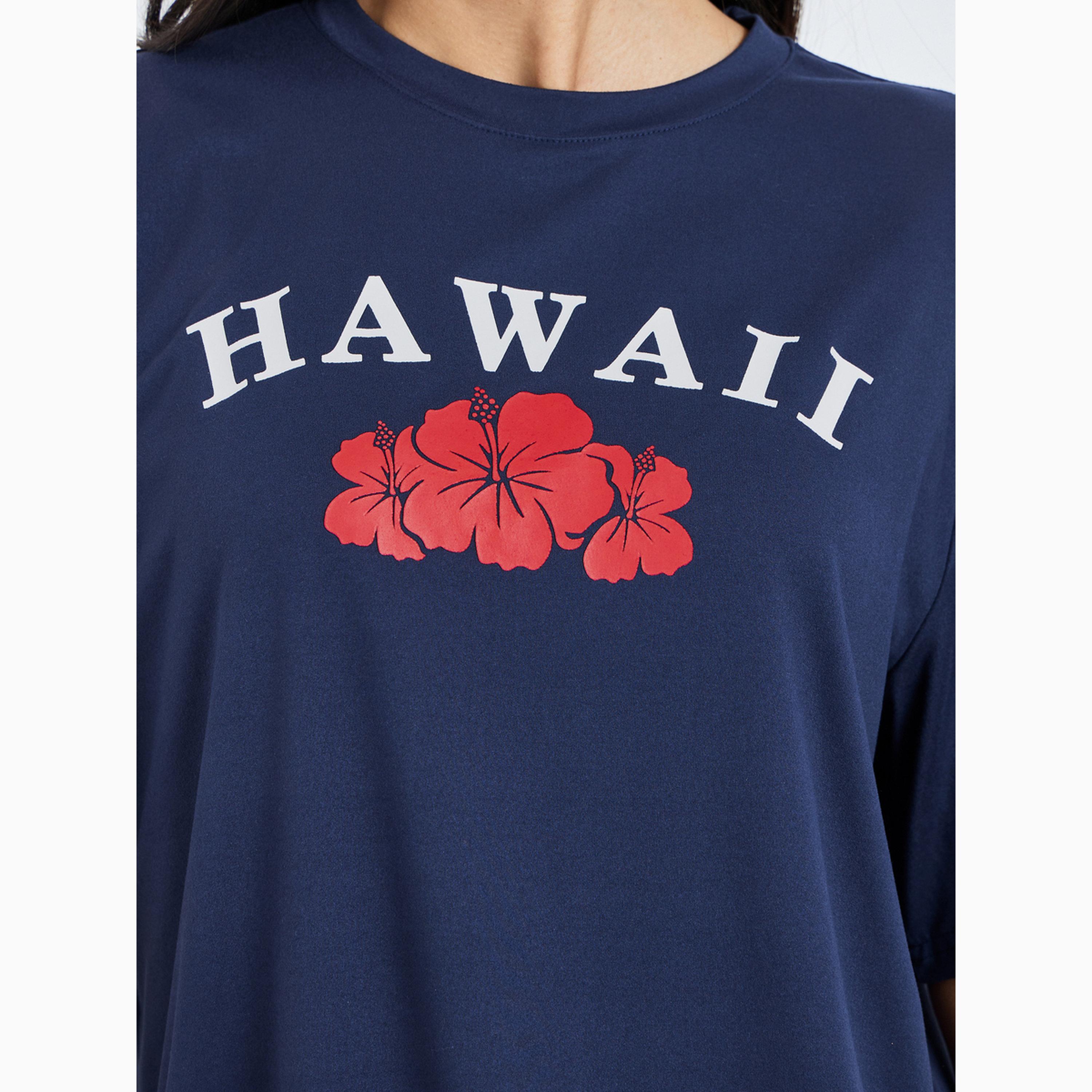 تيشيرت كحلي بأكمام قصيرة وطبعة جرافيك-women-clothing-tshirts-image-4