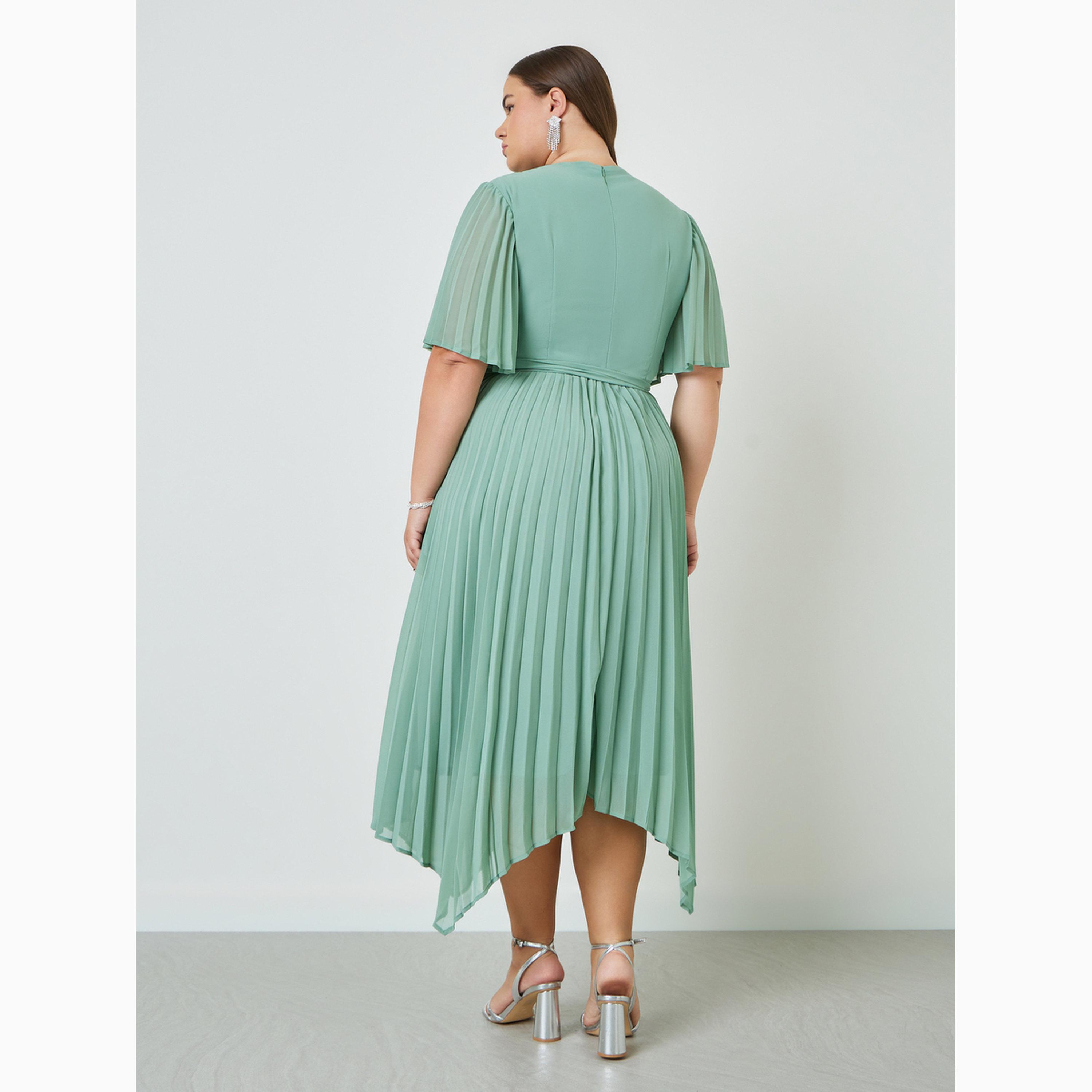 فستان ستايلي بمقاسات كبيرة، بتصميم غير متماثل وحافة مطوية متوسطة الطول-women-clothing-dresses-image-4