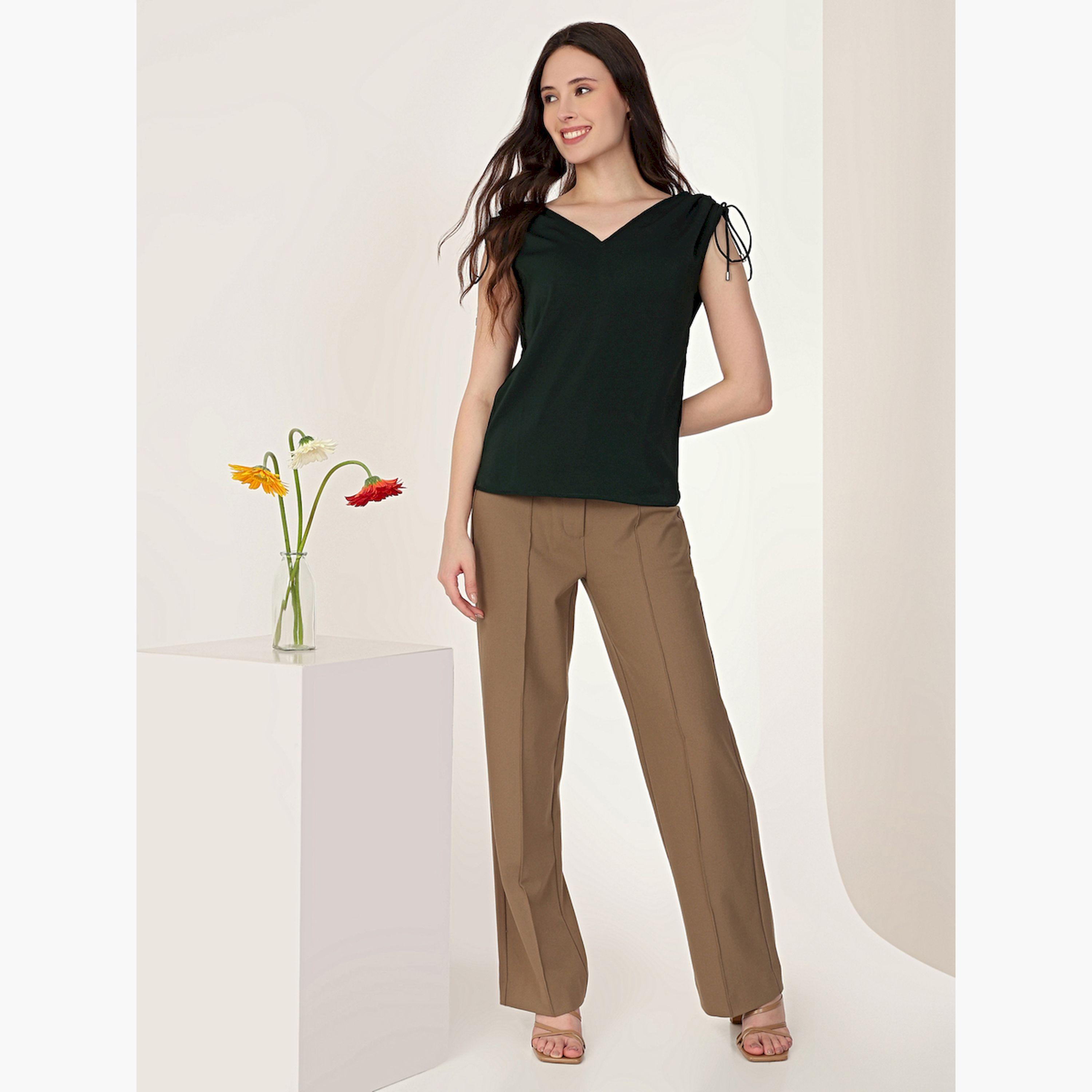 بلوزة أخضر زمردي بلا أكمام بتفاصيل أربطة-women-clothing-shirtsandblouses-blouses-image-2