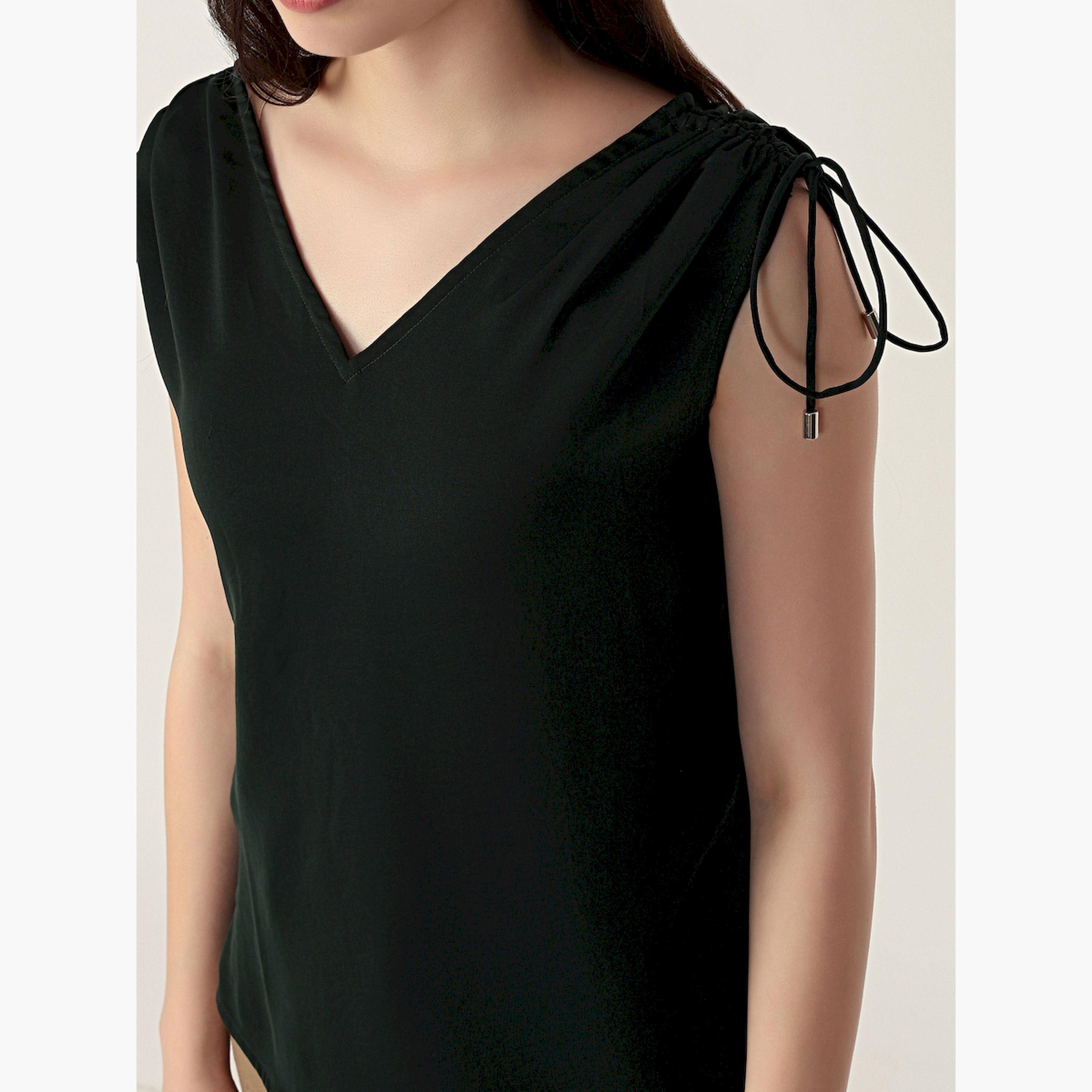 بلوزة أخضر زمردي بلا أكمام بتفاصيل أربطة-women-clothing-shirtsandblouses-blouses-image-6
