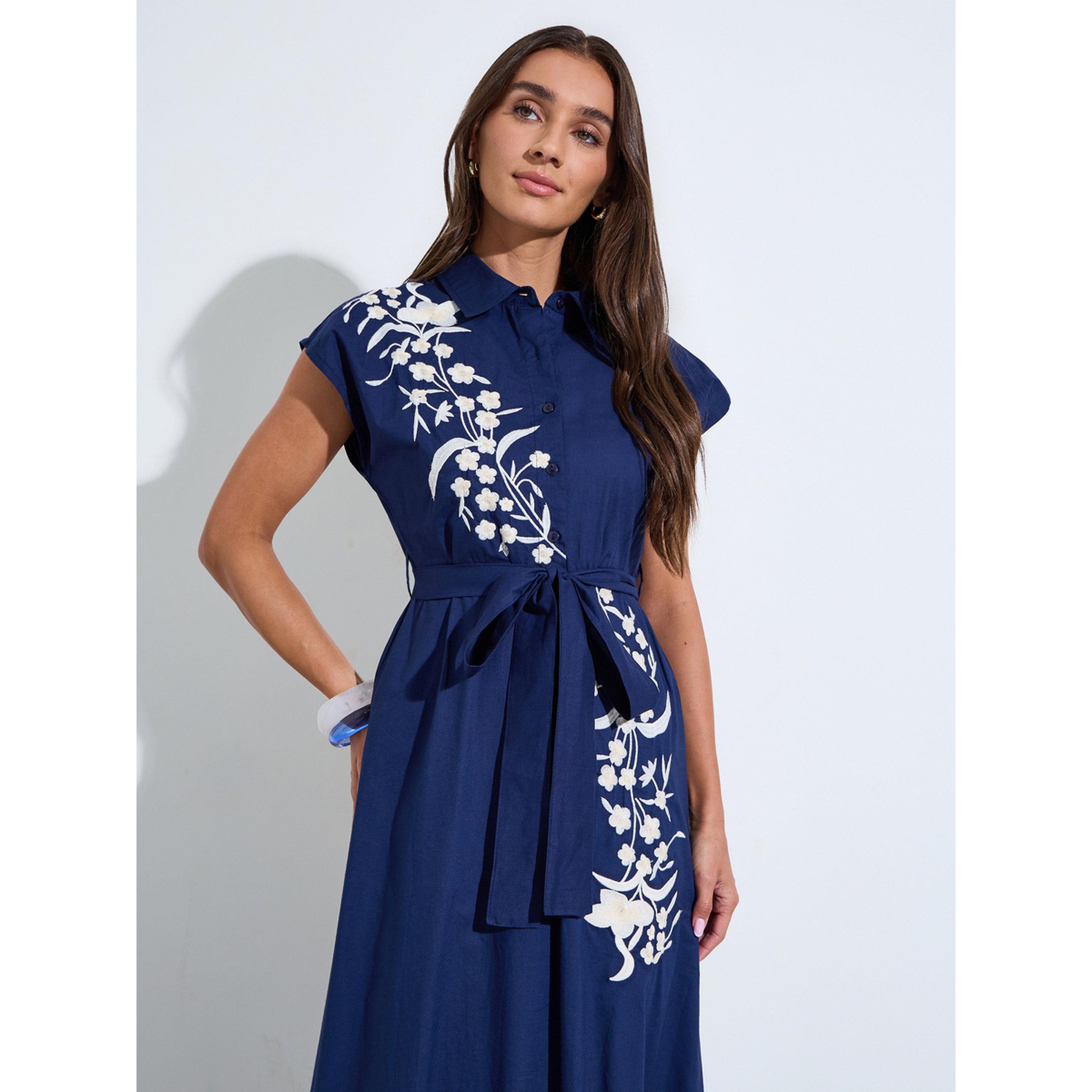 فستان قميص قطني طويل بلوحة مُطرّزة بلون أزرق داكن-women-clothing-dresses-image-2