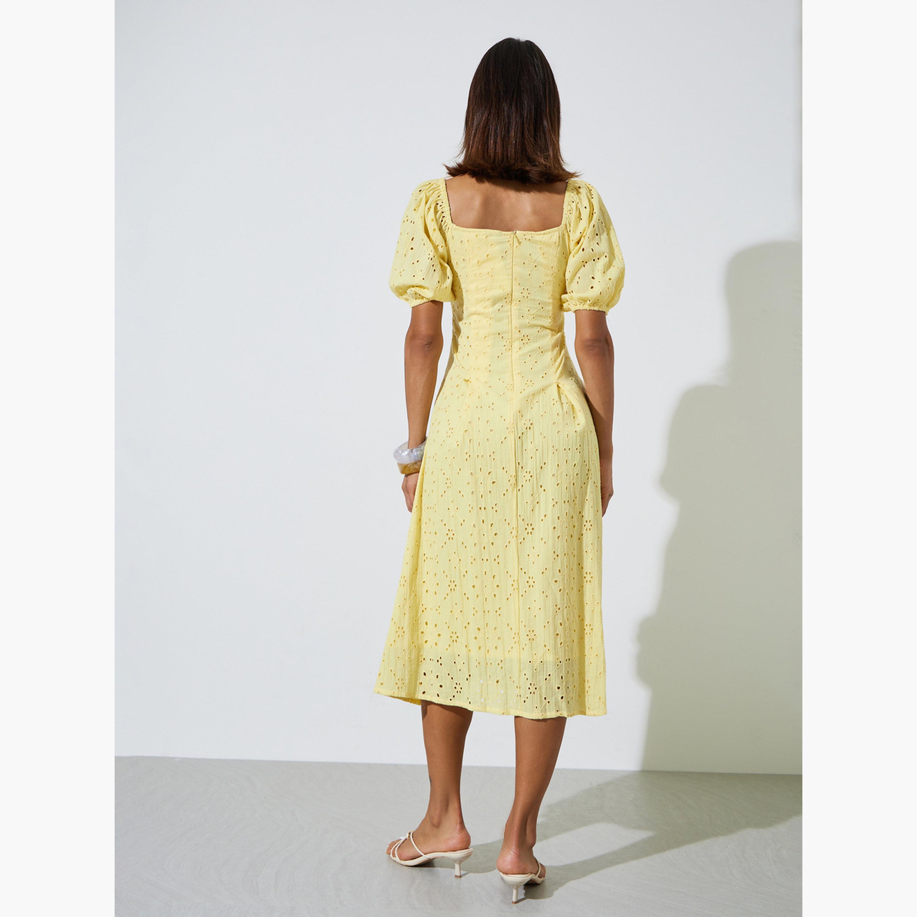 فستان ميدي مُطرّز بحافة واسعة وياقة مربعة-women-clothing-dresses-image-4