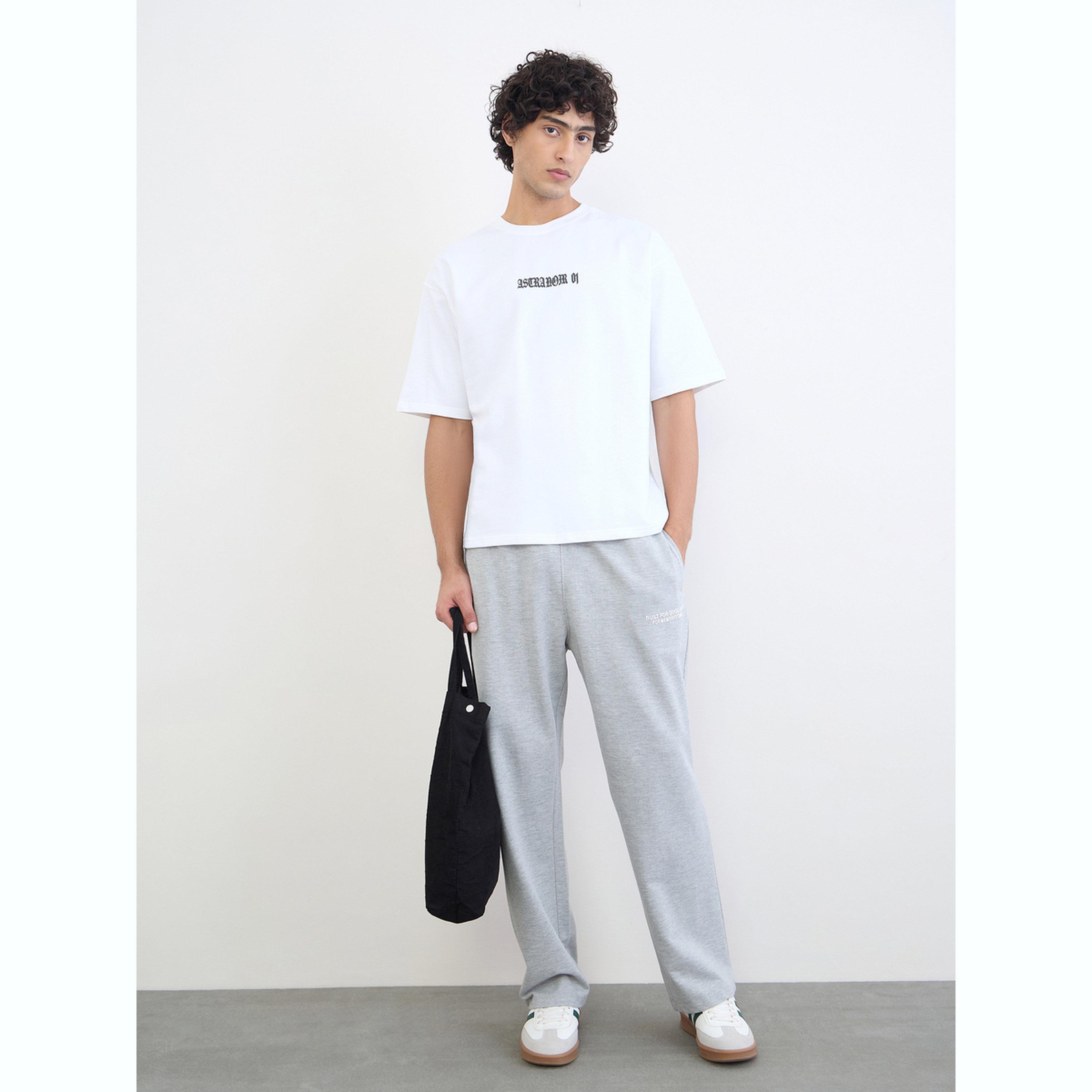 جوغر واسع بطبعات عالية الدقة مع جيب مرقع-men-clothing-bottoms-joggers-image-2