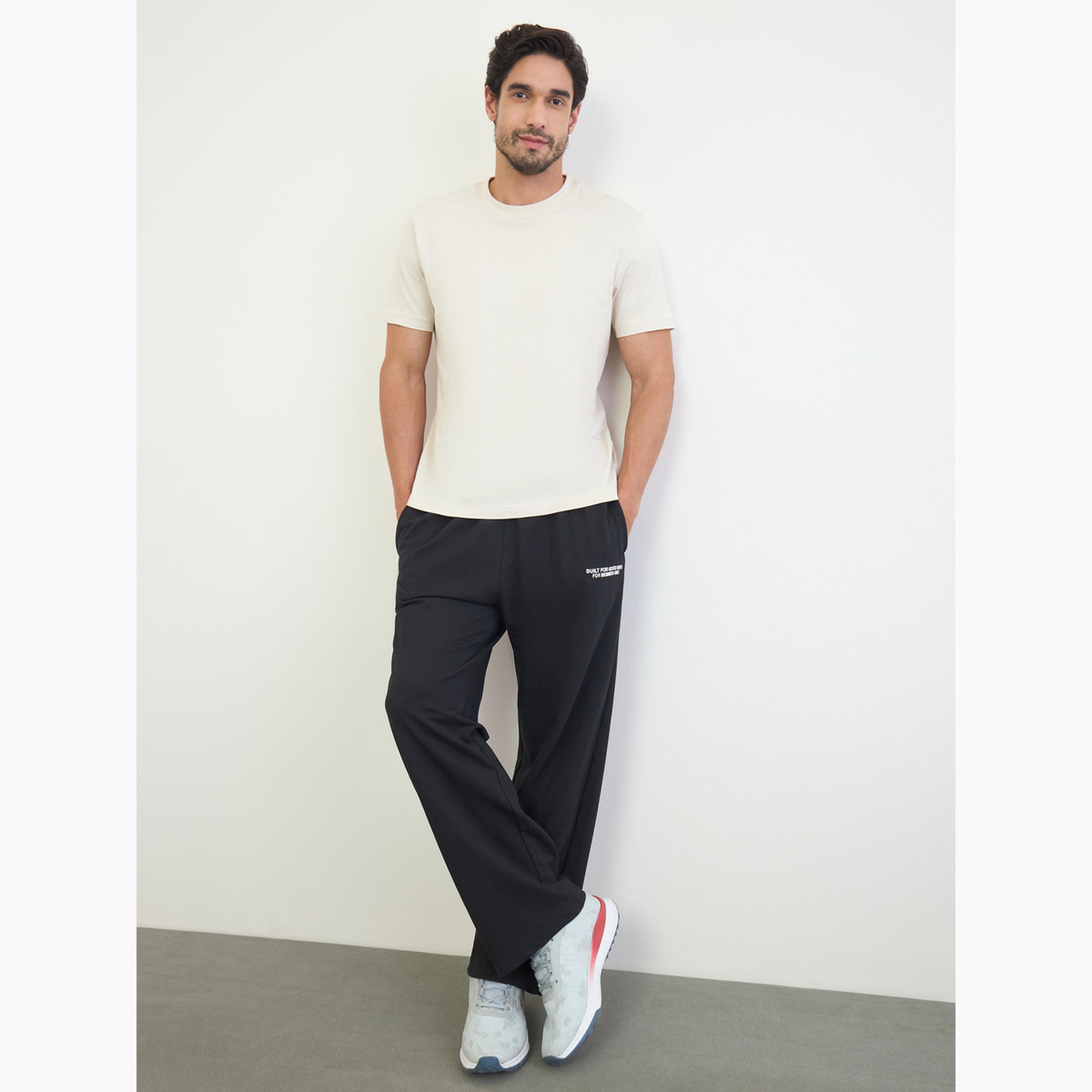 جوغر بقصة واسعة وطبعة شعار للرجال-men-clothing-bottoms-joggers-image-2
