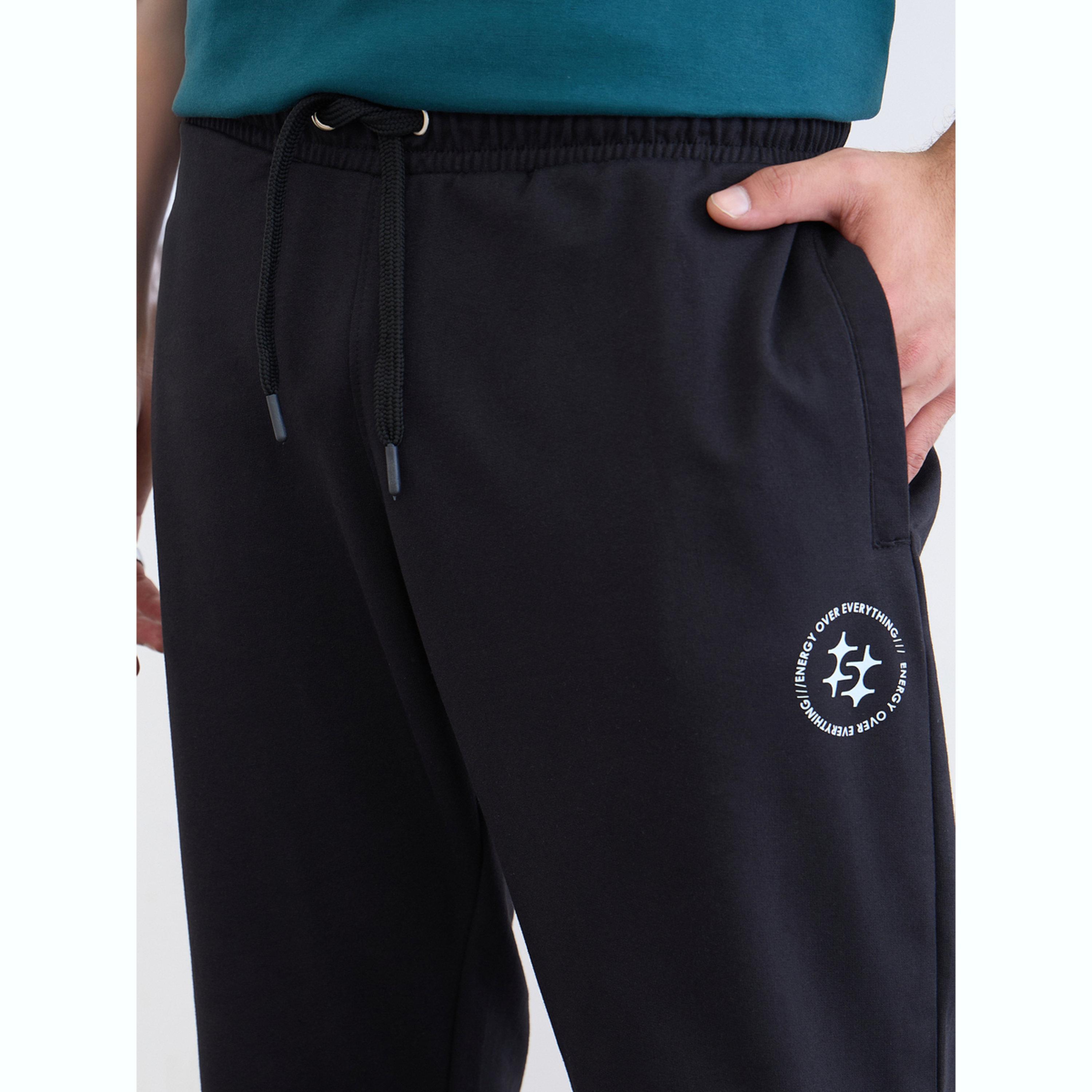 جوغر بقصة مريحة بمزيج القطن مع جيب جانبي-men-clothing-bottoms-joggers-image-3