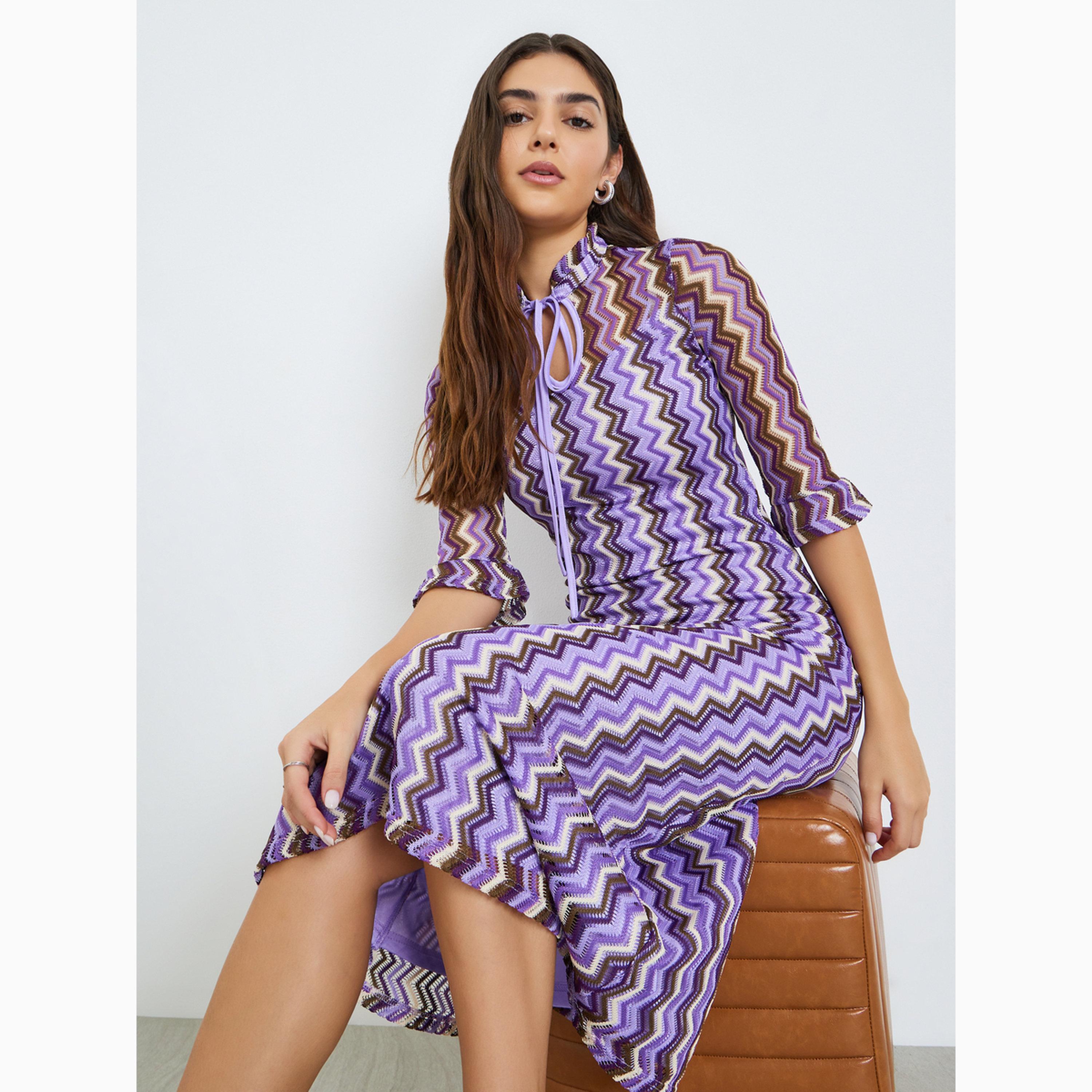 فستان ميدي محبوك بنمط زجزاج وأكمام 3/4-women-clothing-dresses-image-2