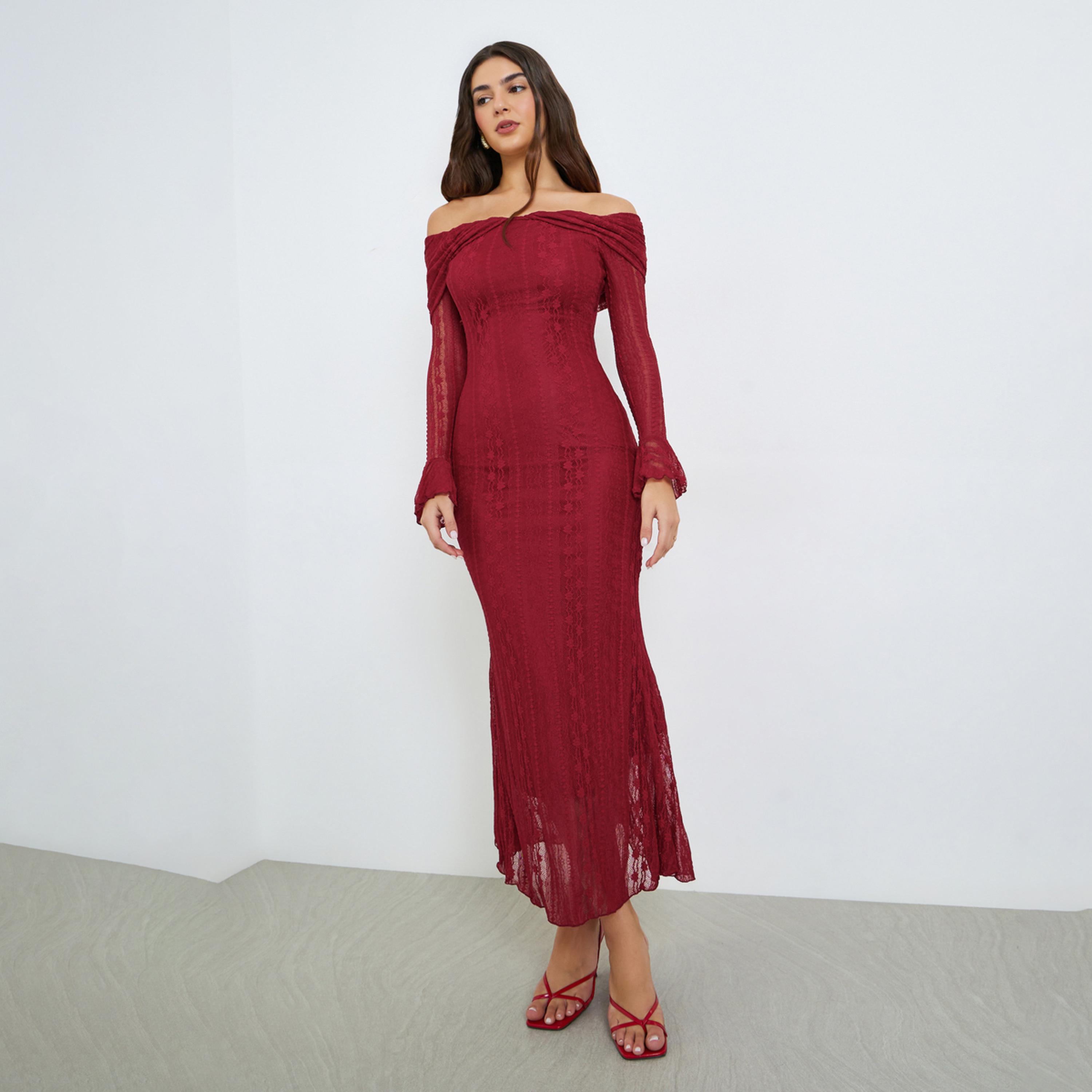 فستان طويل بديكون بأكتاف مكشوفة وتفاصيل دانتيل-women-clothing-dresses-image-1