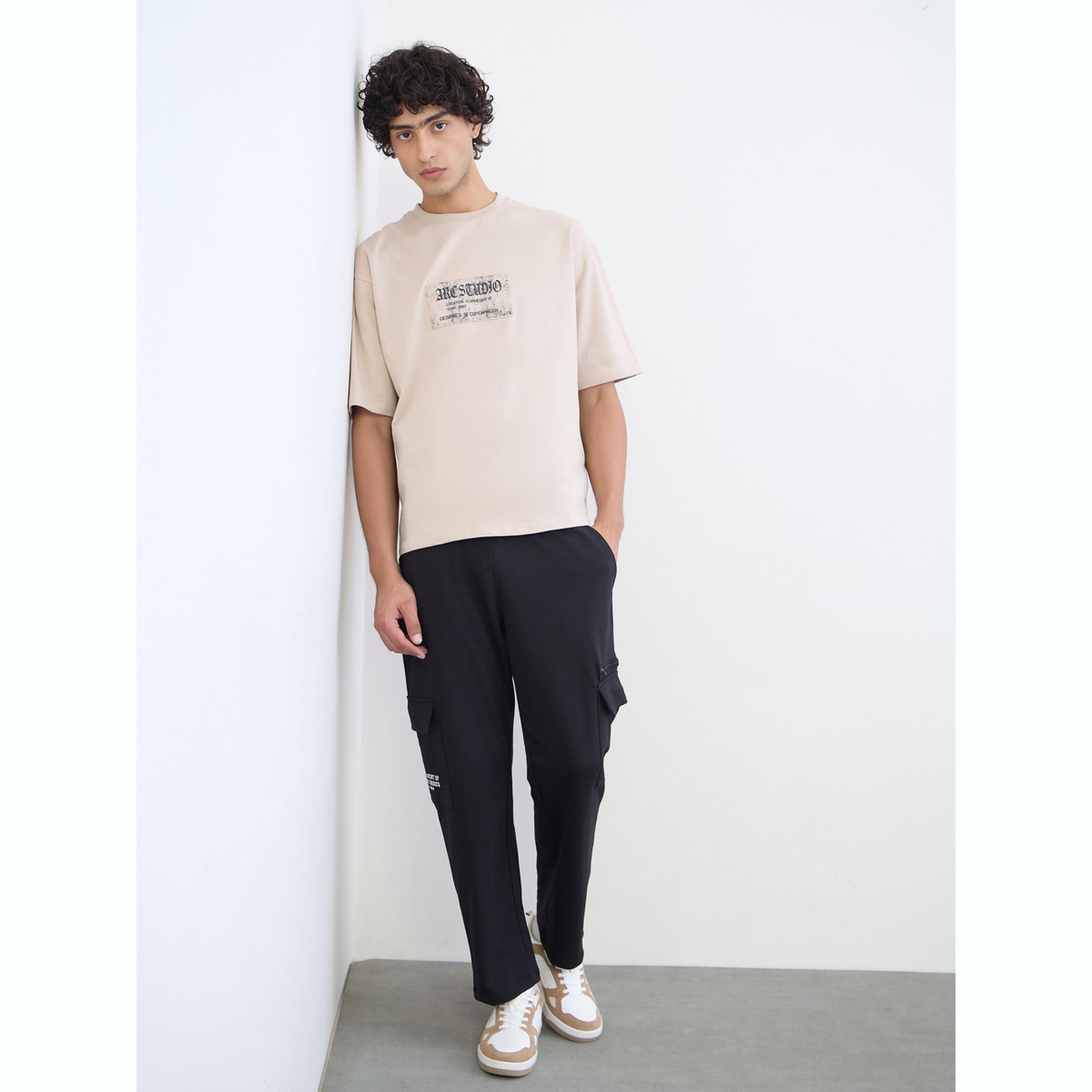تيشيرت قطن واسع بتفاصيل زينة-men-clothing-tshirtsandpolos-tshirts-image-2