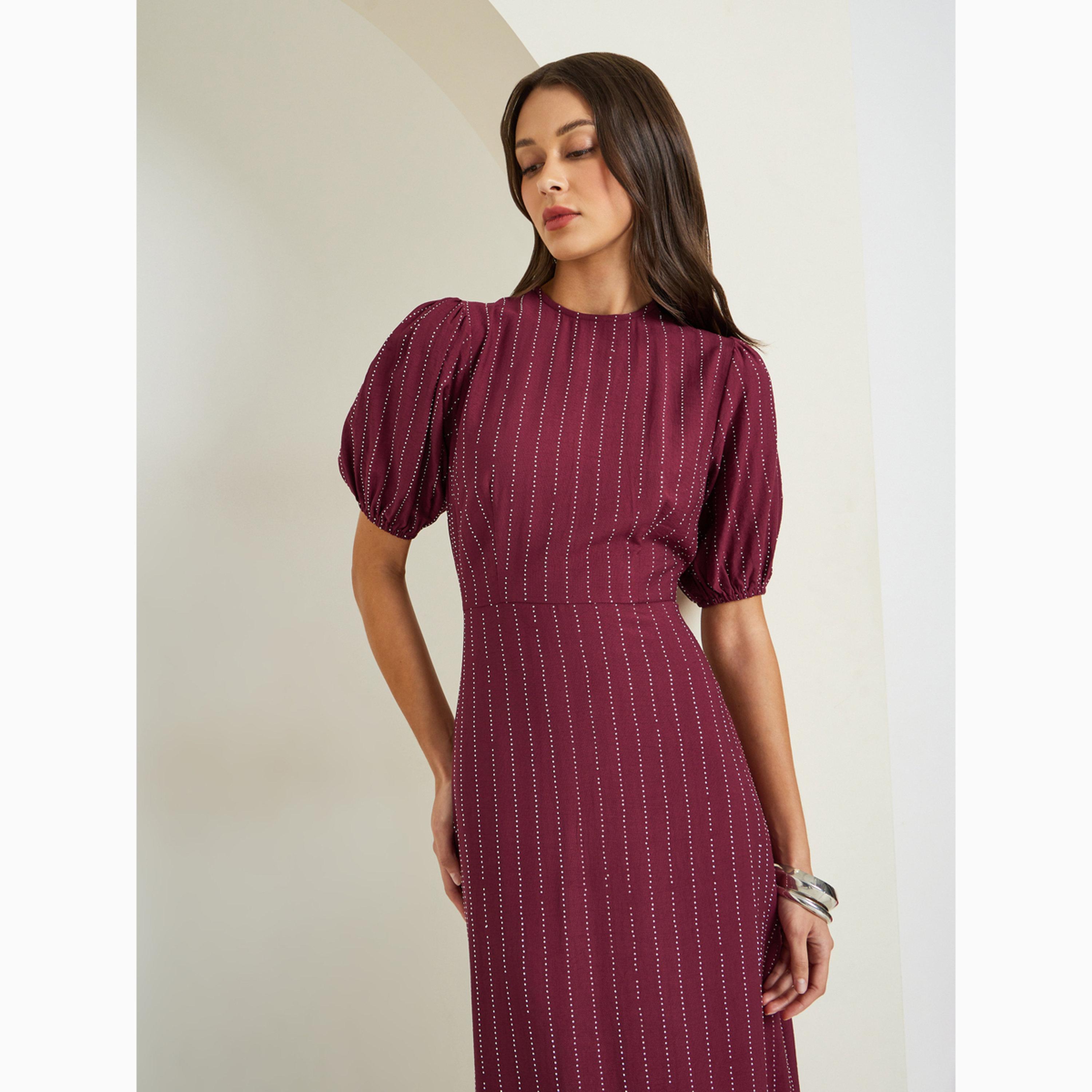 فستان طويل بأكمام منفوخة وتفاصيل مزينة-women-clothing-dresses-image-2