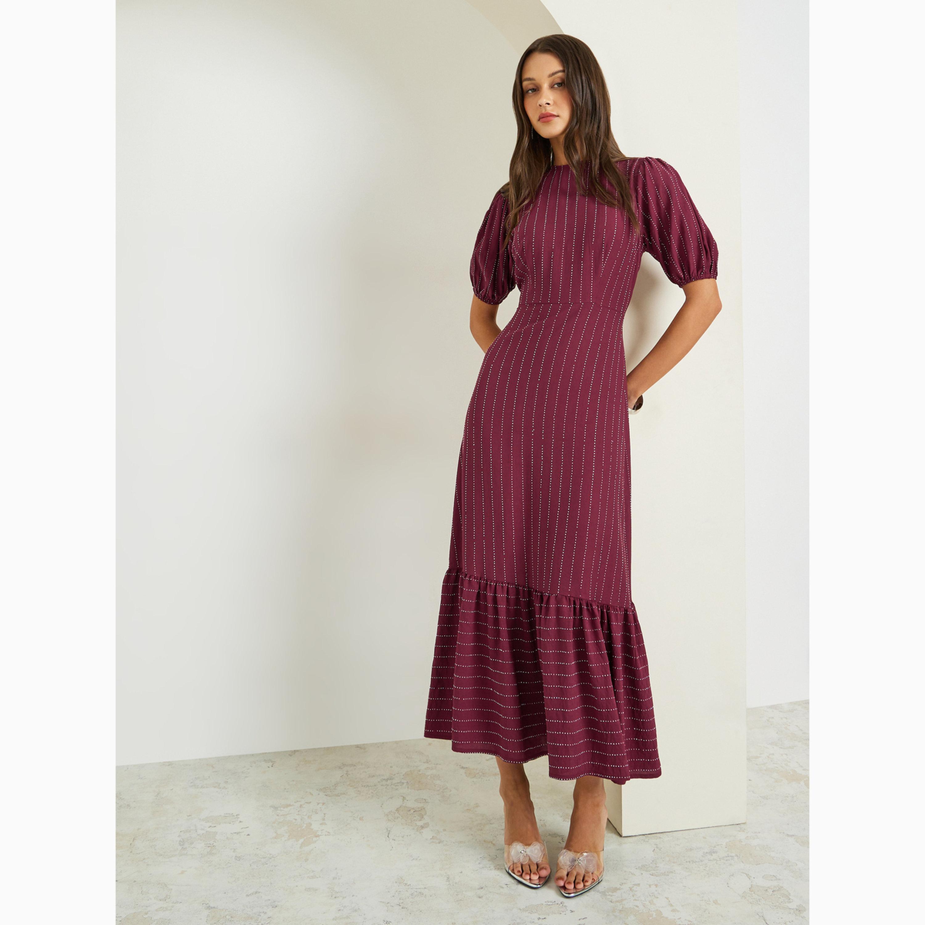فستان طويل بأكمام منفوخة وتفاصيل مزينة-women-clothing-dresses-image-3