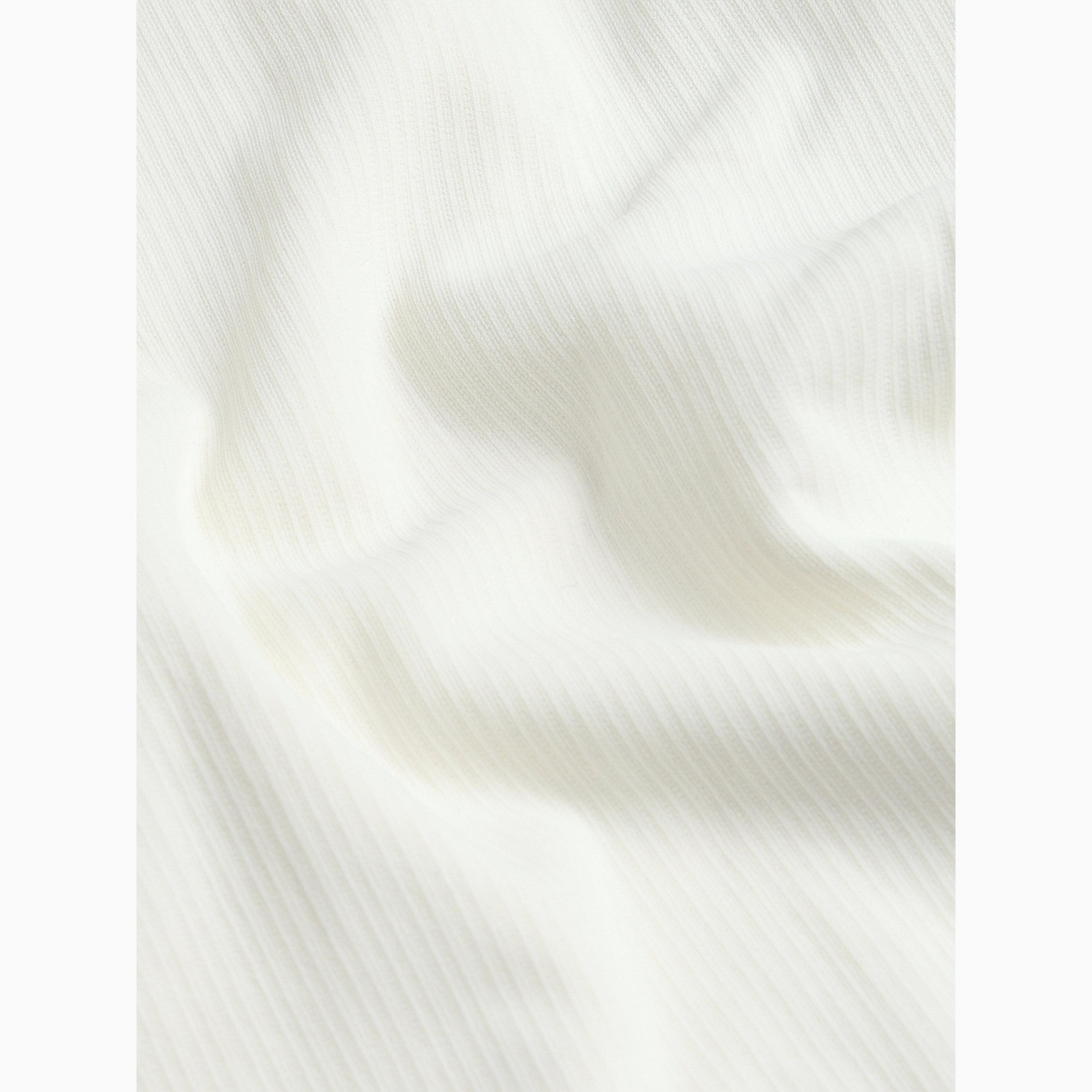 شورت رياضي بقصة عادية مع إيلاستو بلس-women-clothing-sportswearandactivewear-bottoms-athleticskirtsandshorts-image-6