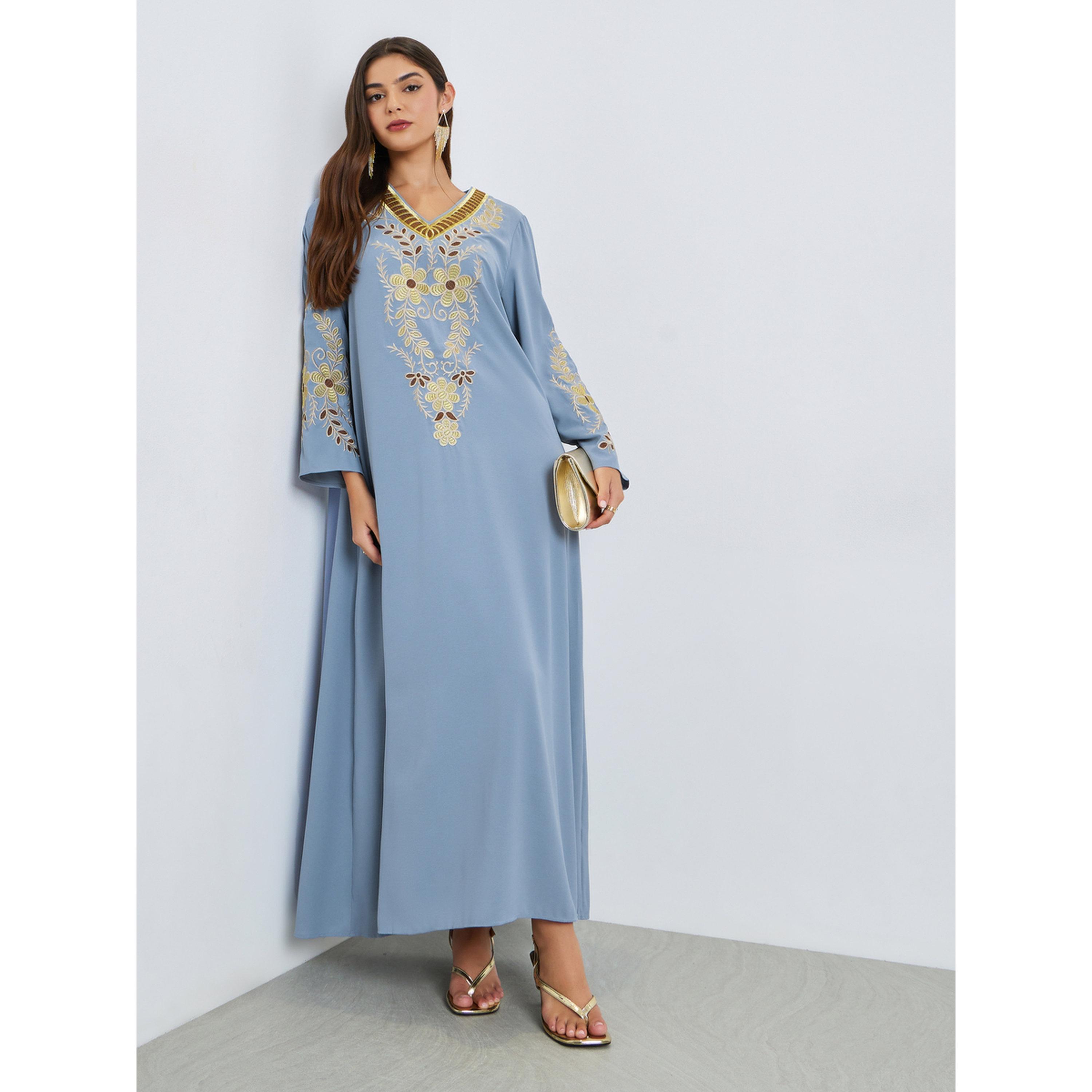 ستايلي - جلابية مطرزة باللون الأزرق على شكل حرف V-women-arabicclothing-jalabiyas-image-2
