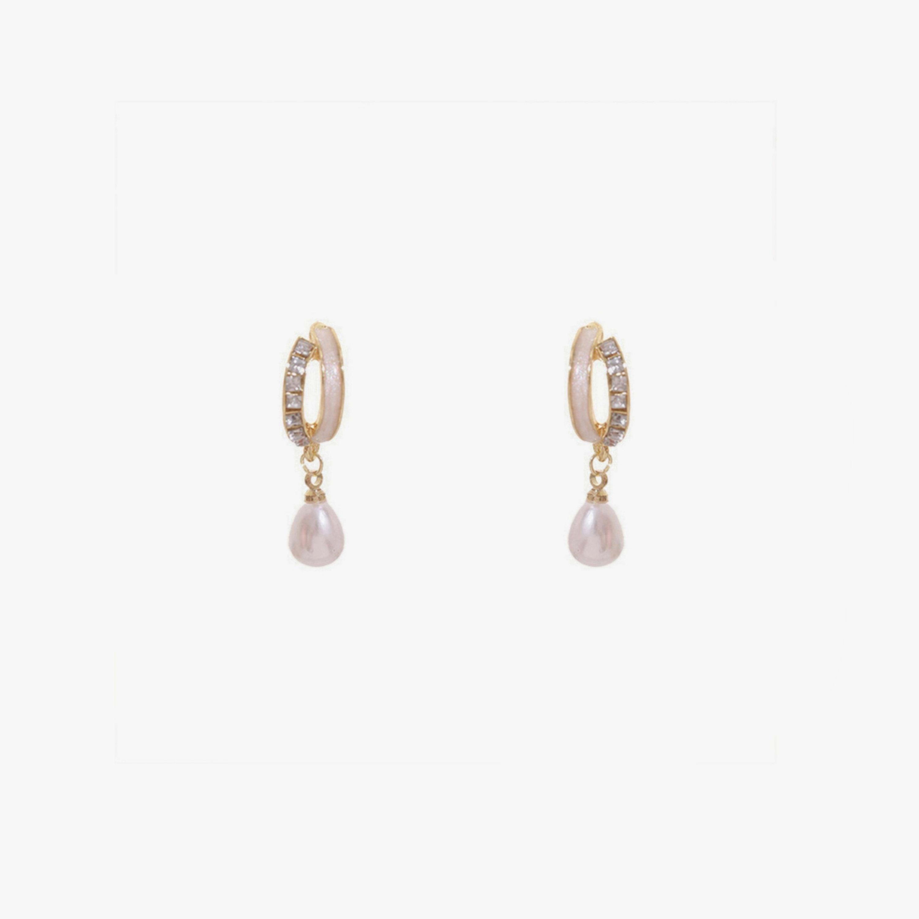أقراط لؤلؤ بتصميم قطرة ماء-women-watchesandjewellery-jewellery-earrings-image-1