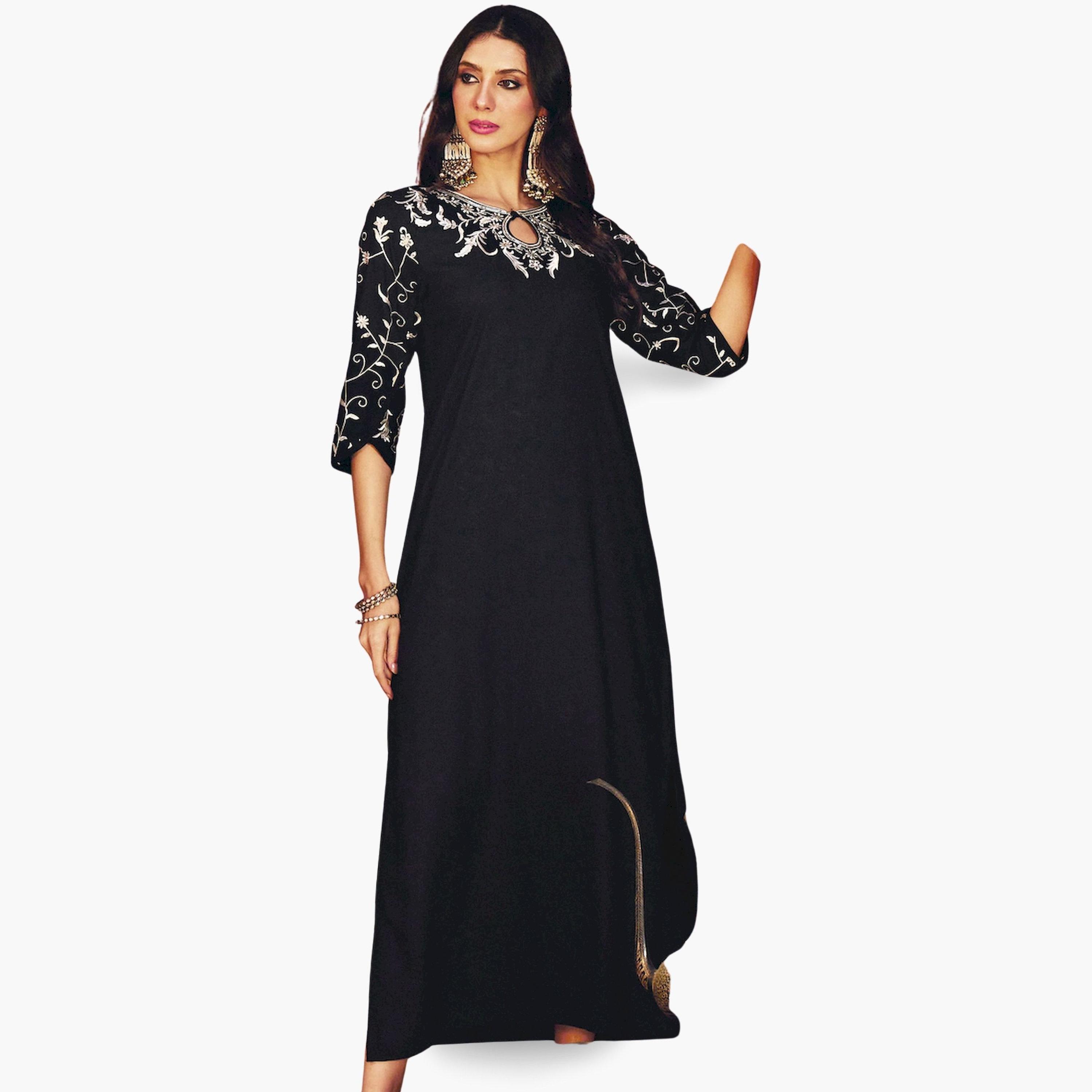 ساسافراس × ستايلي - فستان ماكسي أسود مطرز تصميم A-women-clothing-ethnicwear-dresses-image-6