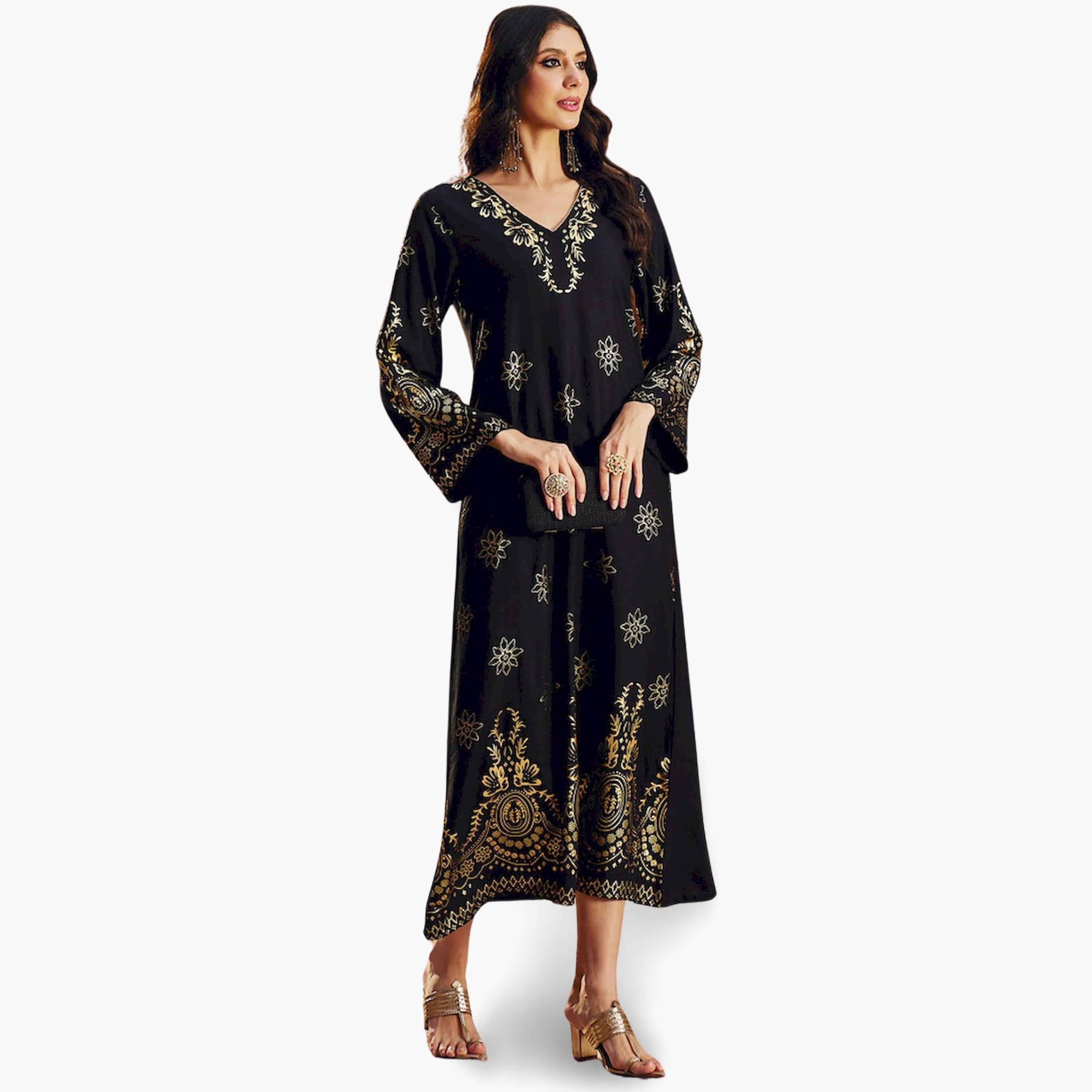 ساسافراس × ستايلي - جلابية سوداء مطبوعة برقائق معدنية تصميم A-women-arabicclothing-jalabiyas-image-6