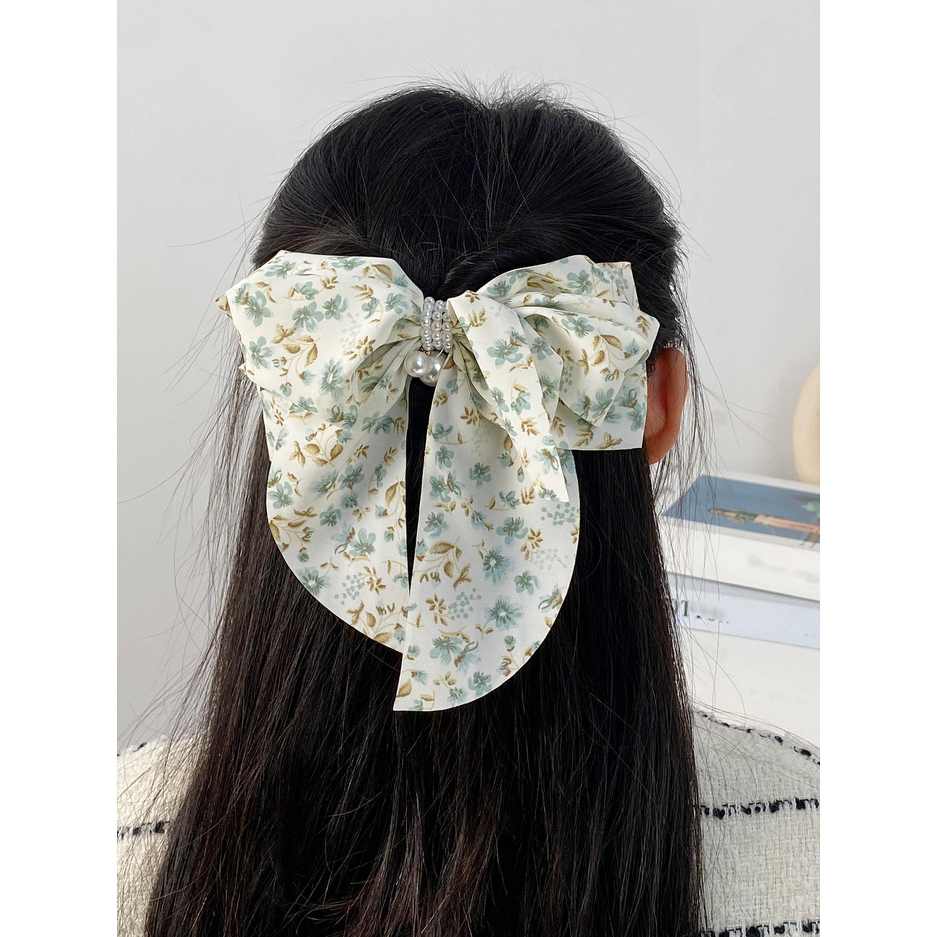 مشبك شعر بفيونكة ونقشة زهور-women-hairaccessories-clips-image-2