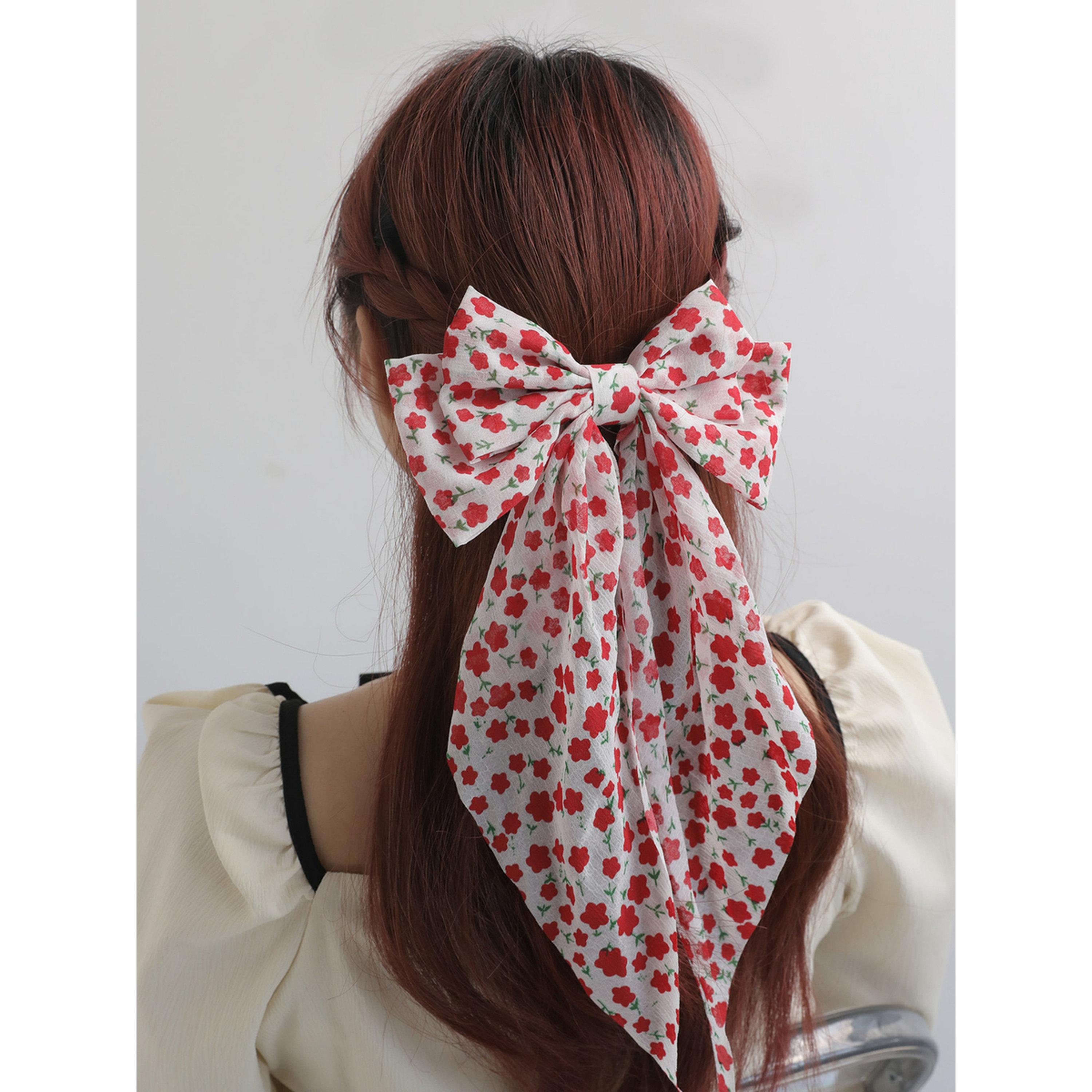 مشبك شعر بفيونكة ونقشة زهور-women-hairaccessories-clips-image-2