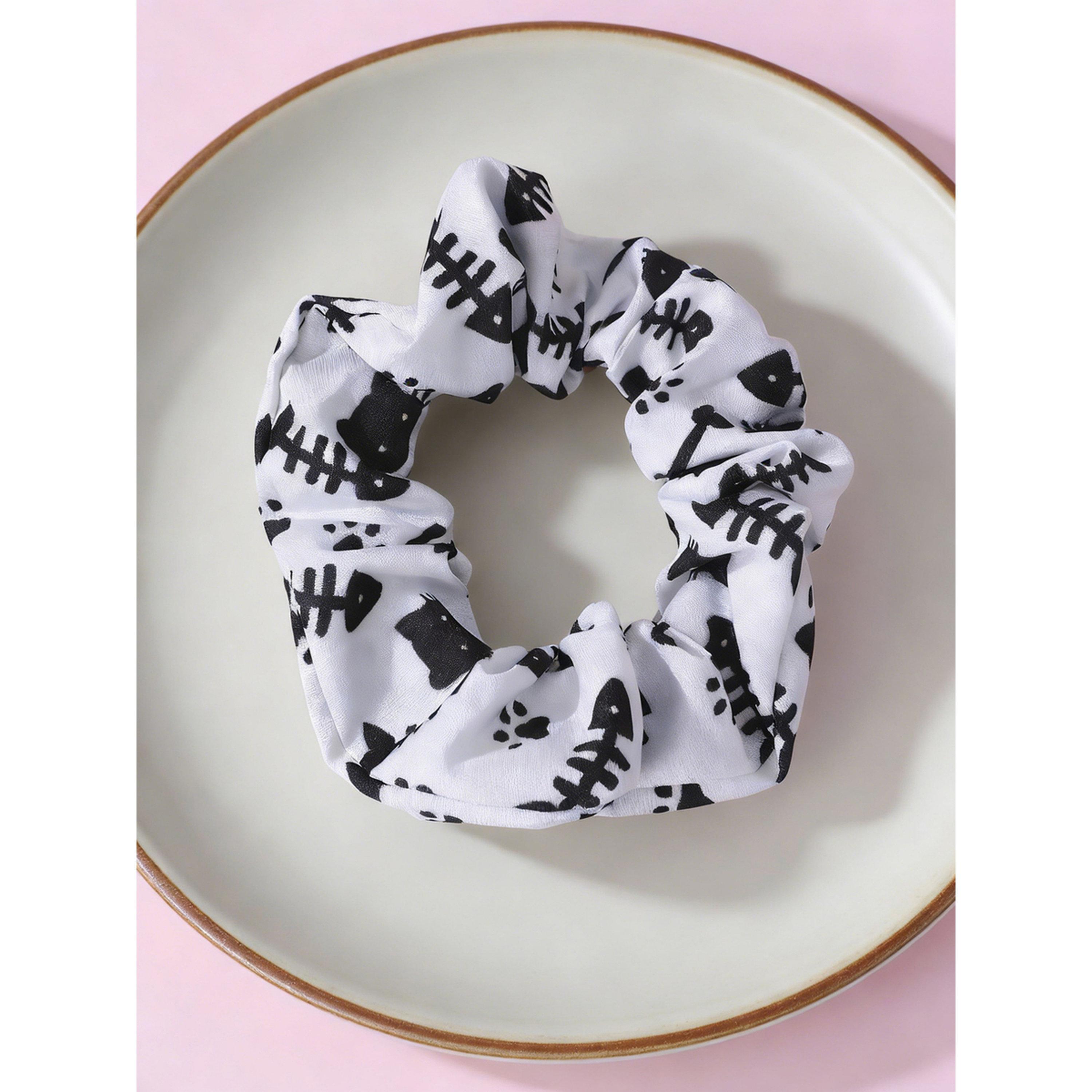 ربطة شعر بنقشة هيكل سمكة بيضاء-women-hairaccessories-scrunchies-image-2