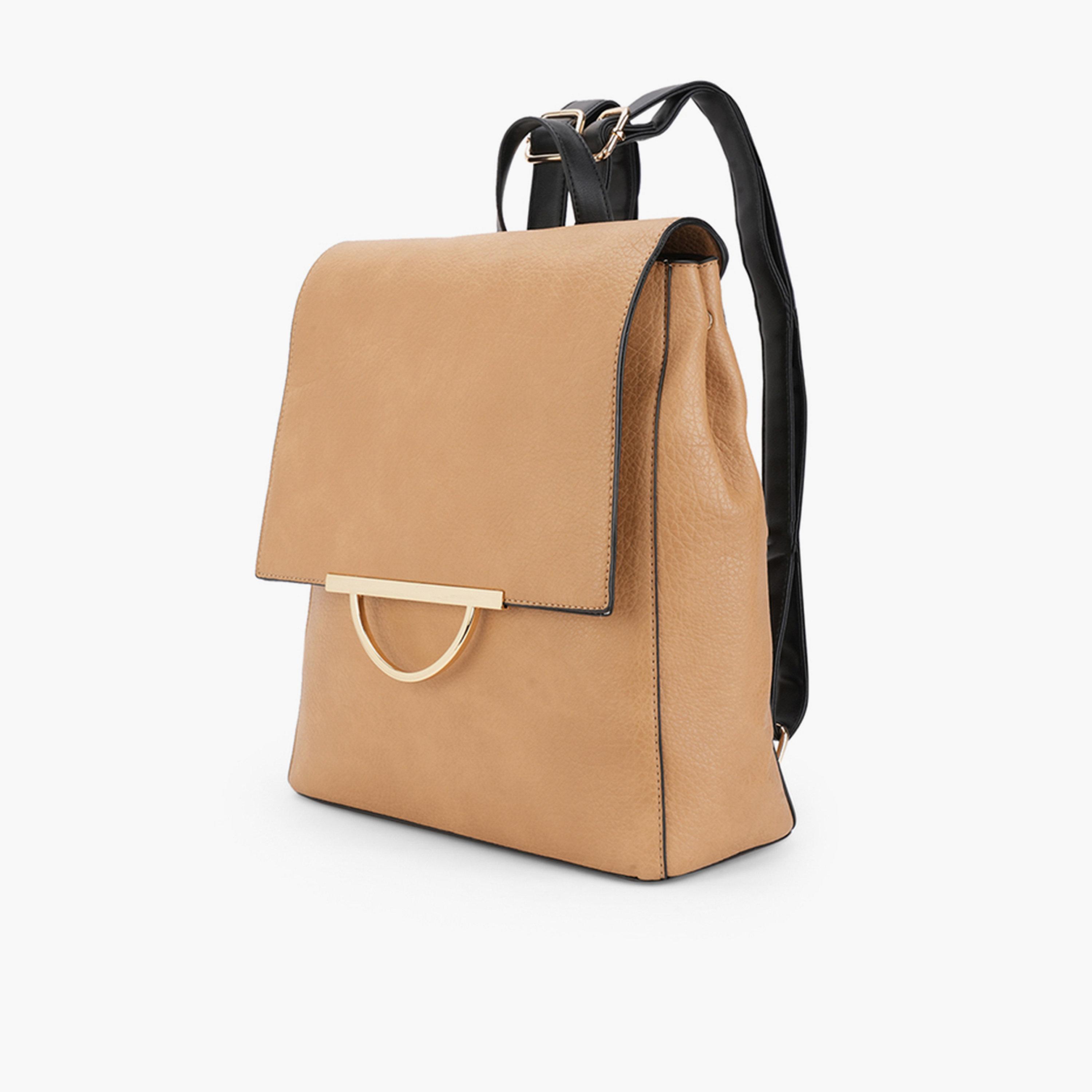 شنطة ظهر تان بارزة الملمس بتفاصيل معدنية-women-bagsandwallets-backpacks-image-2