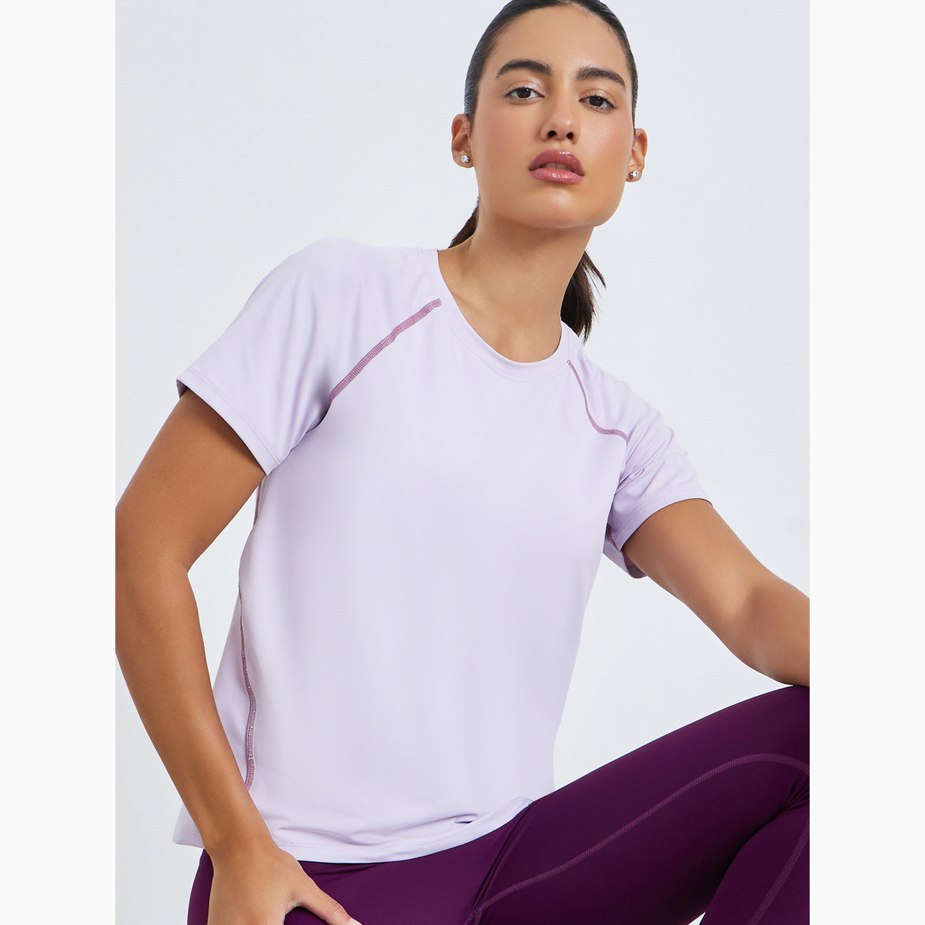 بلوزة بأكمام قصيرة وتفاصيل درزات متباينة-sports-women-clothing-tshirtsandvests-image-3