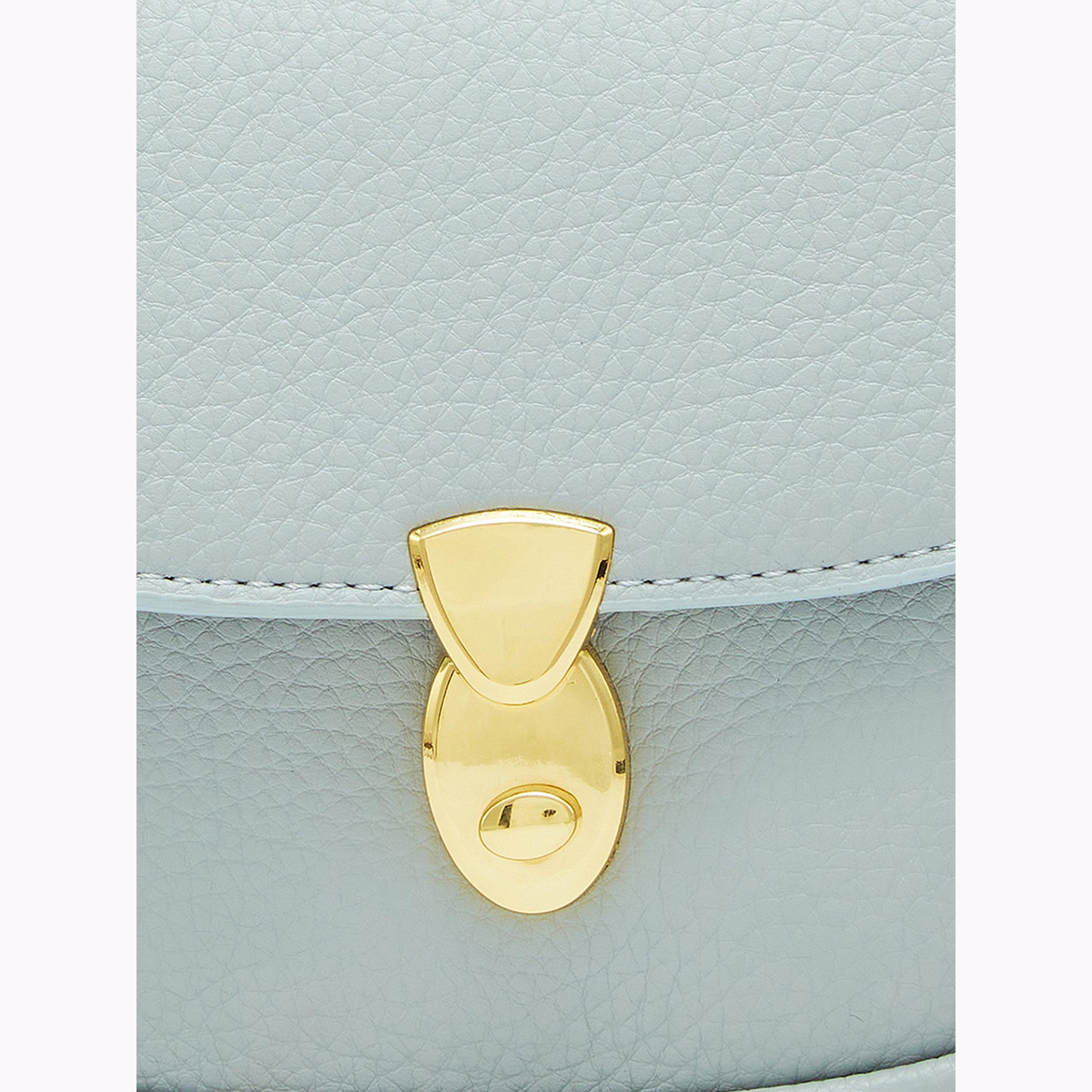 شنطة كروس رمادية بارزة الملمس-women-bagsandwallets-handbags-image-6