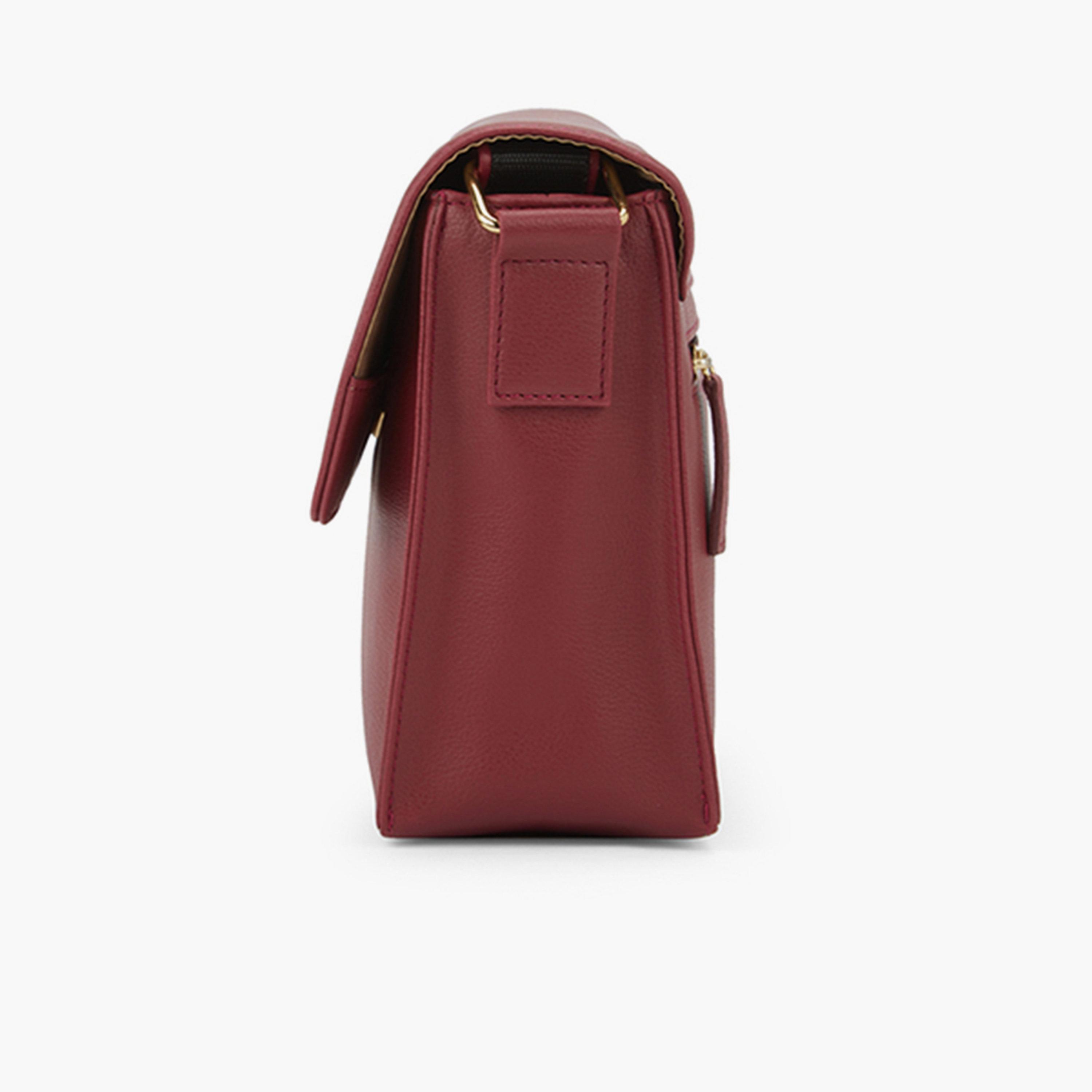 شنطة يد جلد صناعي بتفاصيل بارزة الملمس لون مارون-women-bagsandwallets-handbags-image-5