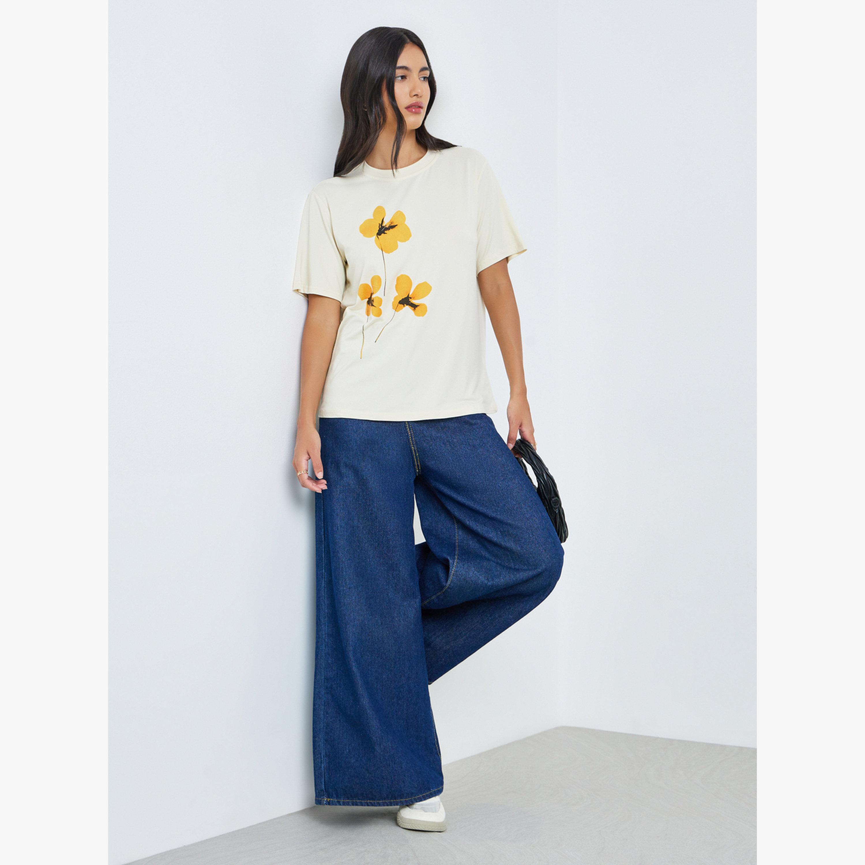 تيشيرت بطبعة زهور-women-clothing-tshirts-image-2