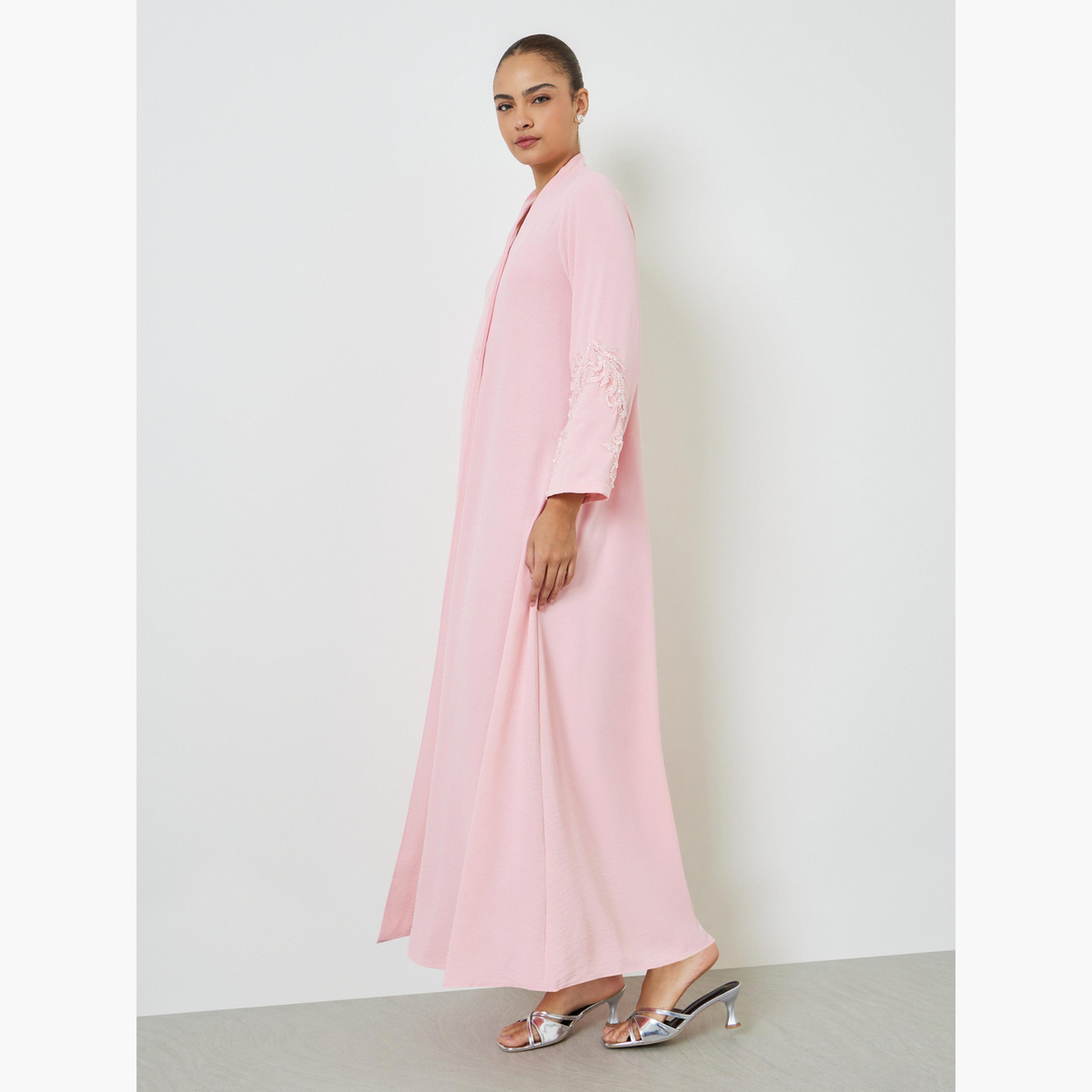 جلابية مطرزة بأزرار وحافة واسعة باللون الوردي-women-arabicclothing-jalabiyas-image-2