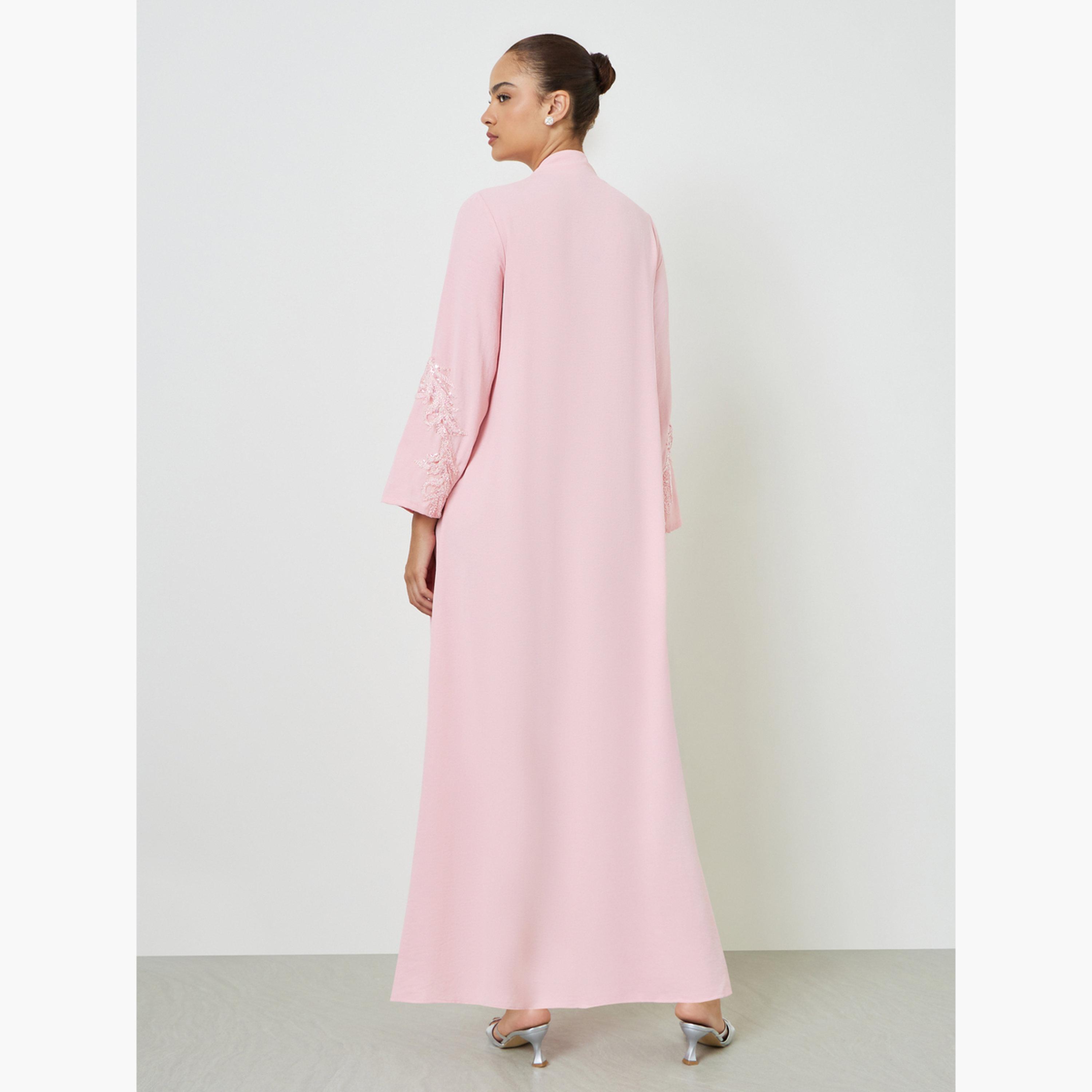 جلابية مطرزة بأزرار وحافة واسعة باللون الوردي-women-arabicclothing-jalabiyas-image-4