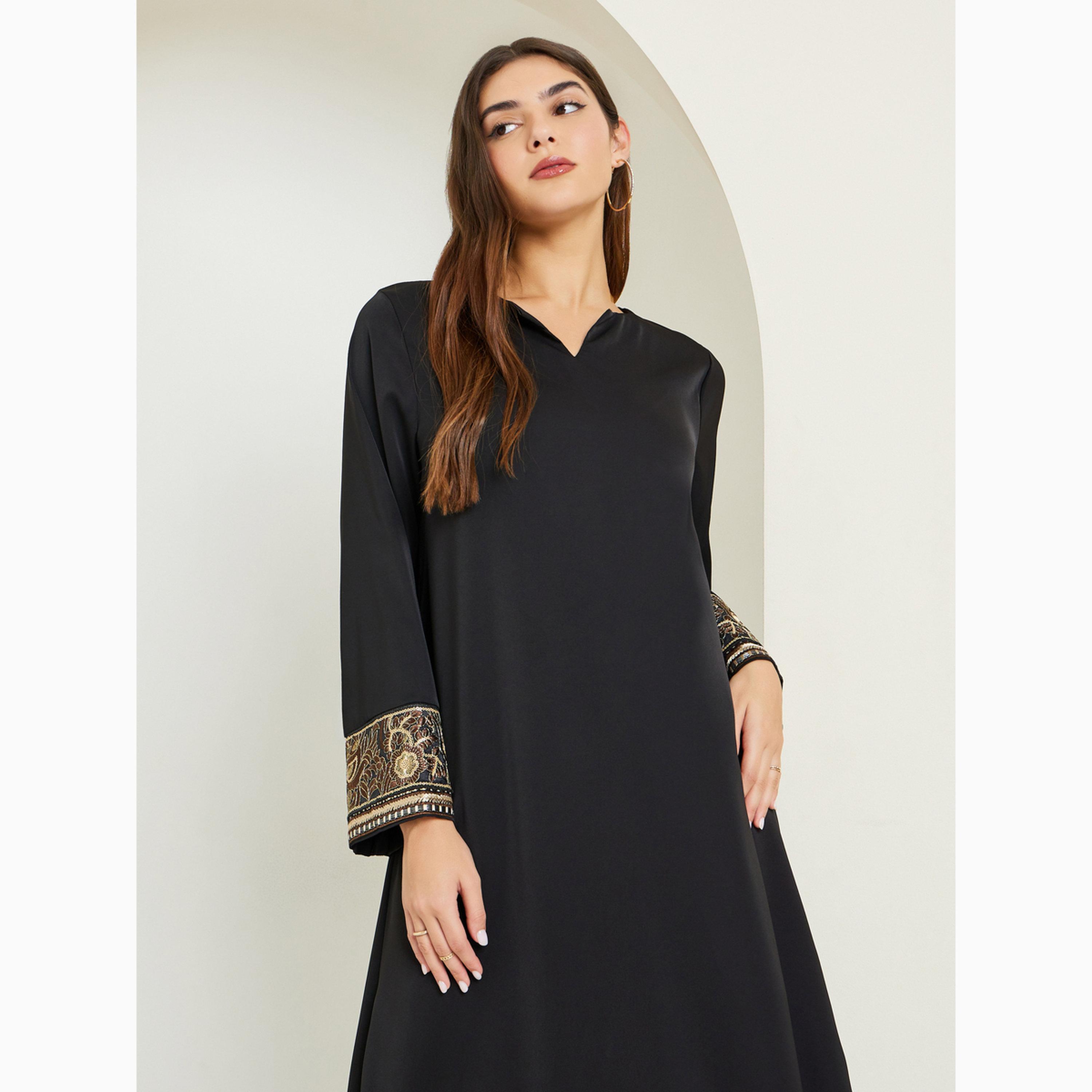 جلابية بياقة شق وتطريز على الأكمام-women-arabicclothing-jalabiyas-image-2