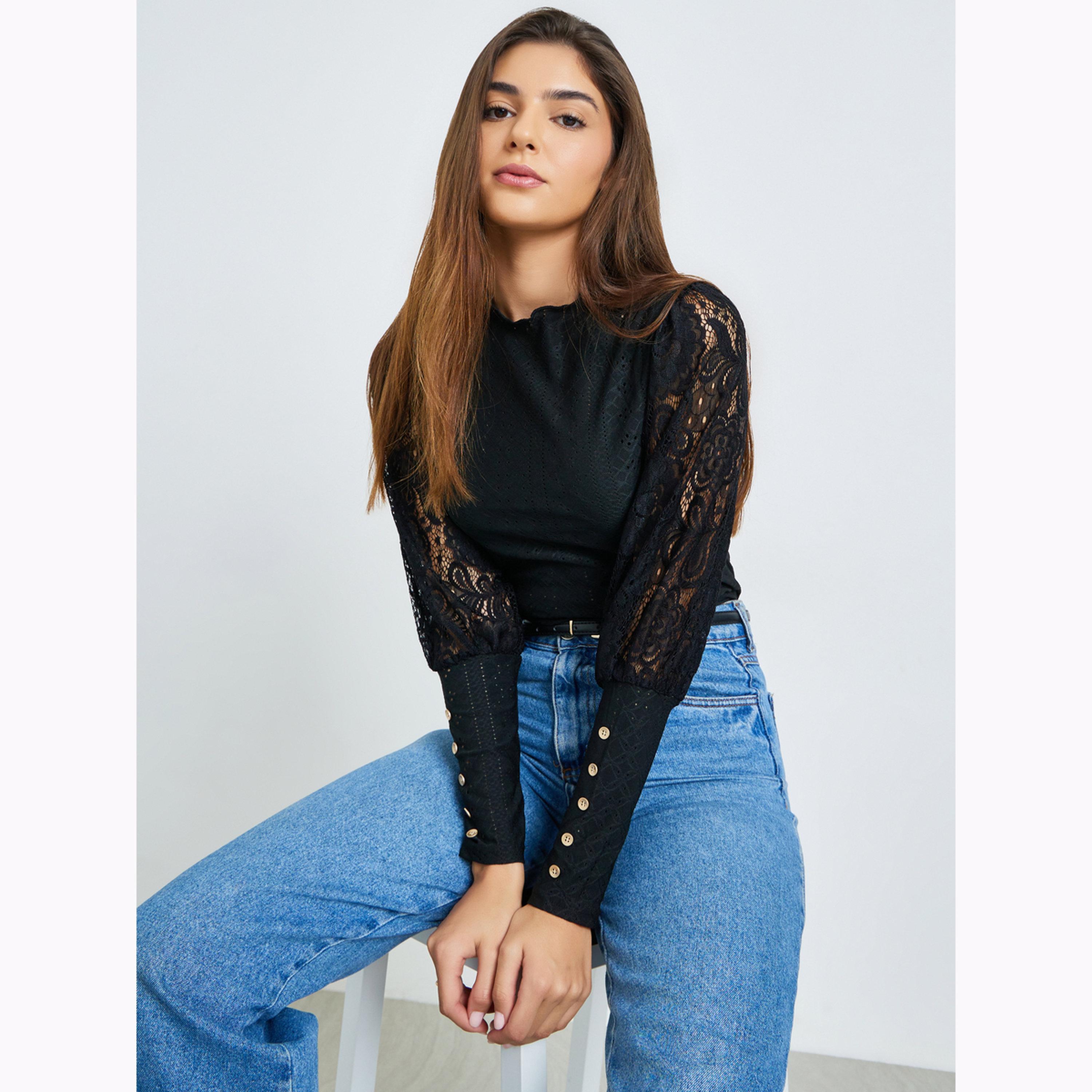 بلوزة بتفاصيل محبوكة ودانتيل مع أزرار-women-clothing-shirtsandblouses-blouses-image-3