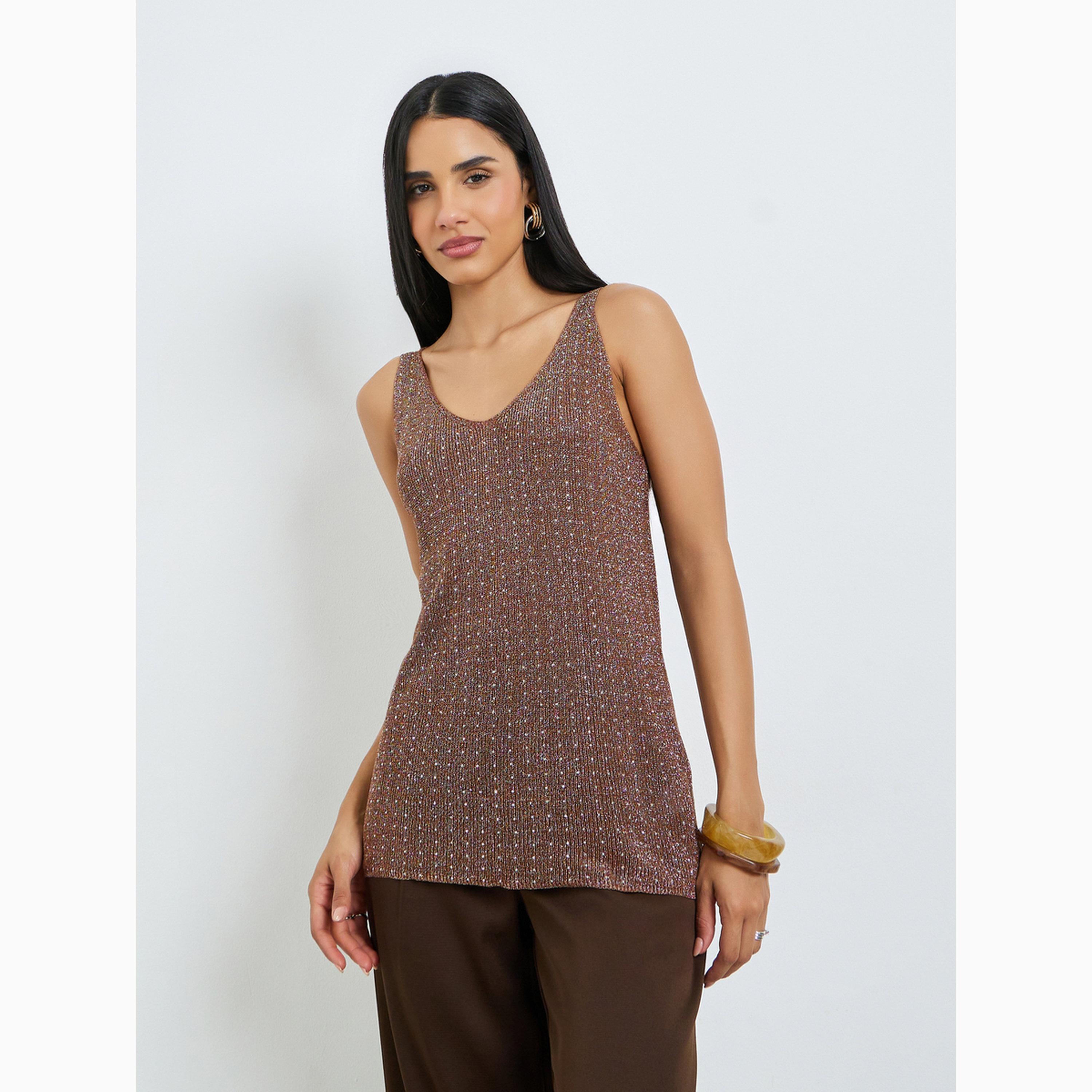 توب بني محبوك بدون أكمام بياقة V ومزين-women-clothing-shirtsandblouses-blouses-image-1