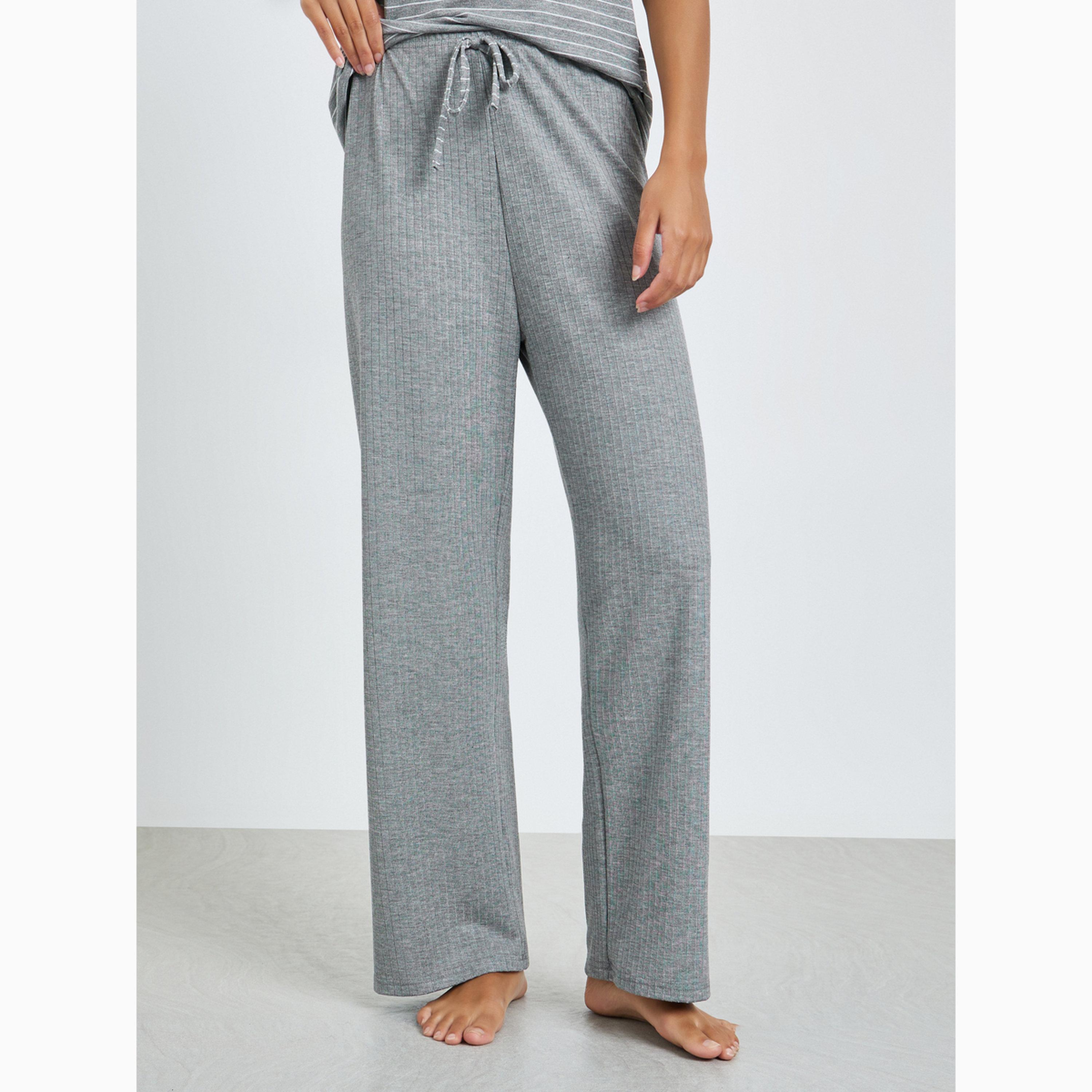 طقم بيجاما من بنطال وتيشيرت ومخطط-women-clothing-nightwear-pyjamas-longsets-image-3