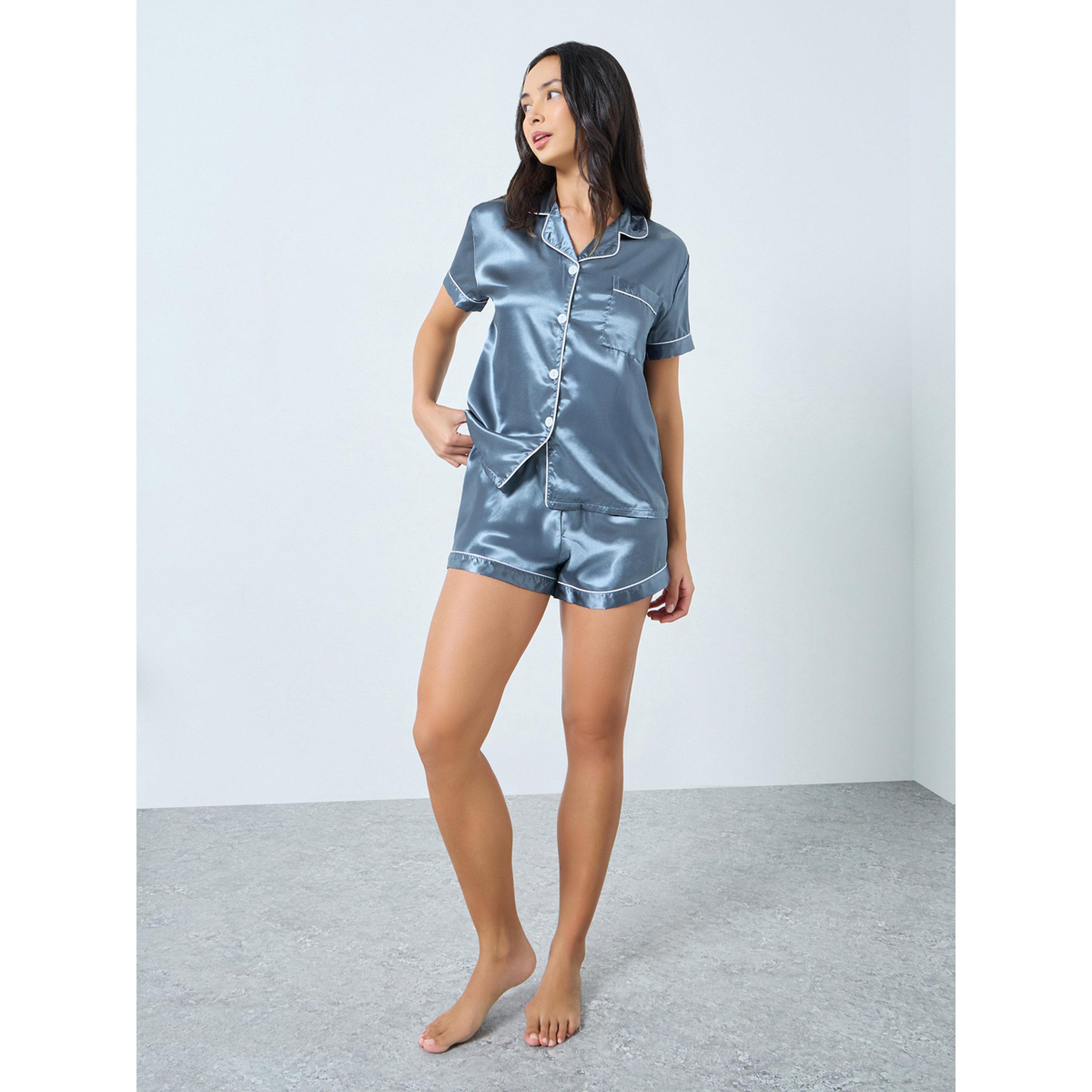 مجموعة من شورت وبلوزة سادة بتفاصيل أنابيب-women-clothing-nightwear-pyjamas-shortsets-image-5