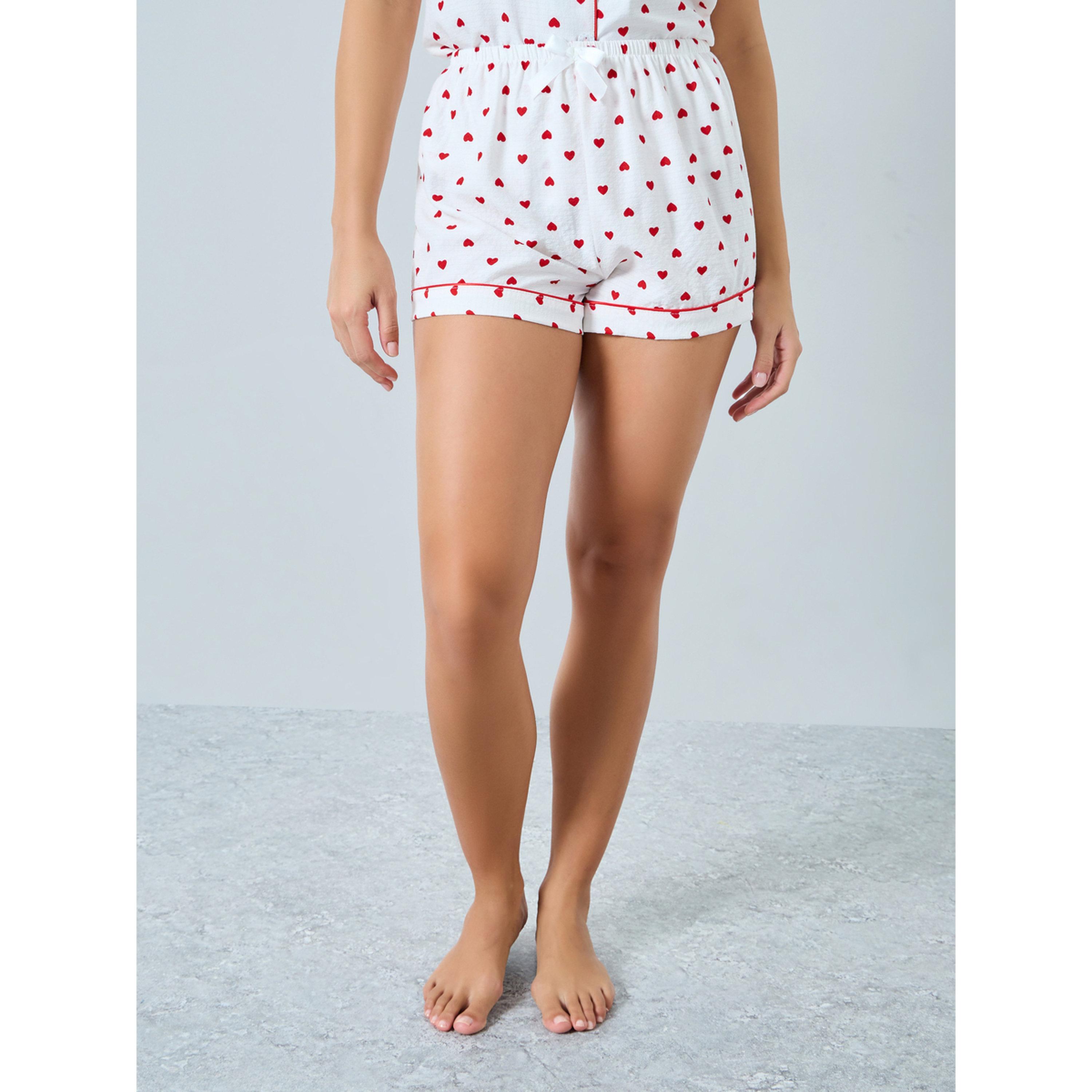 مجموعة من شورت وبلوزة بطبعة قلوب-women-clothing-nightwear-pyjamas-shortsets-image-2