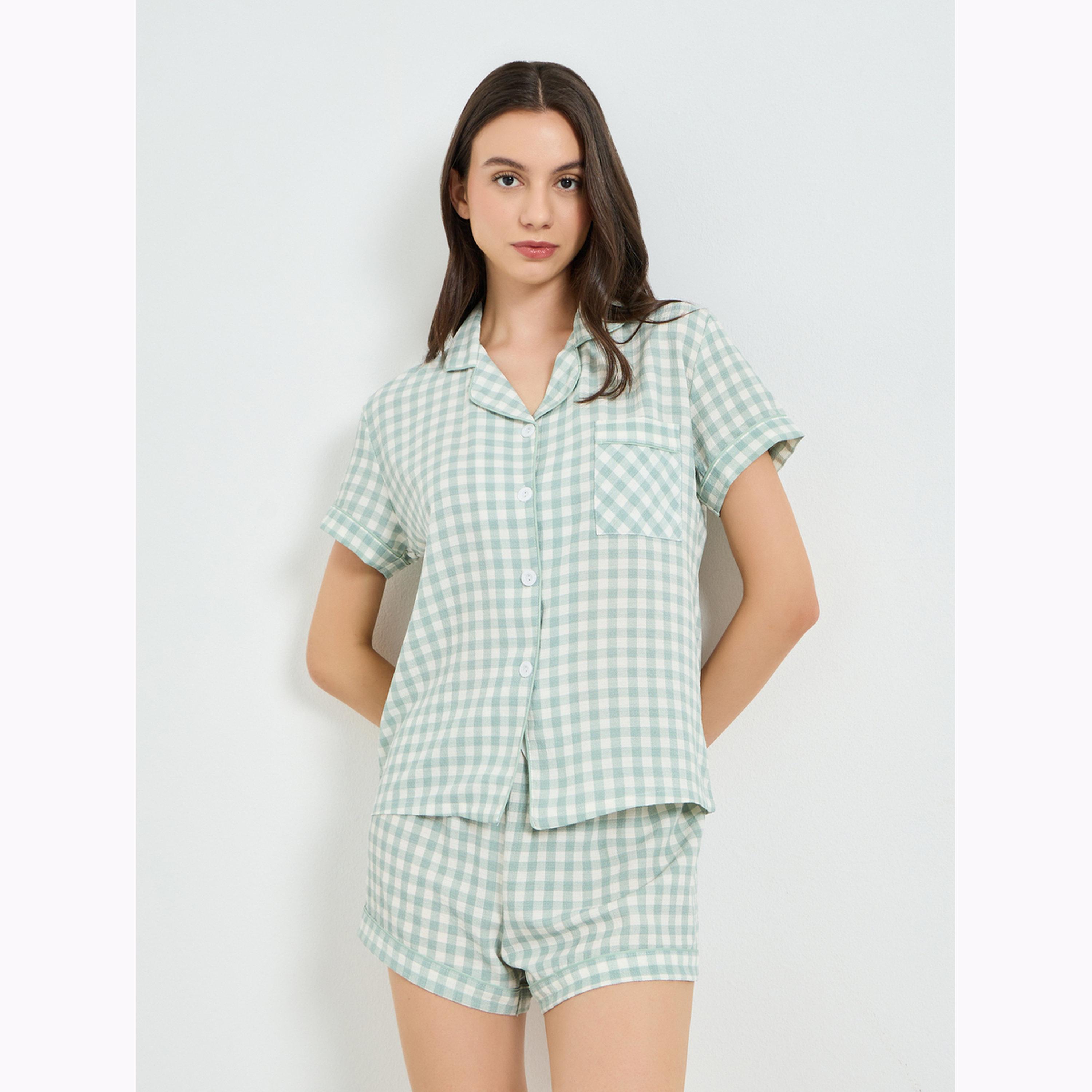 طقم بيجاما من شورت وبلوزة كاروهات وأكمام قصيرة-women-clothing-nightwear-pyjamas-shortsets-image-5