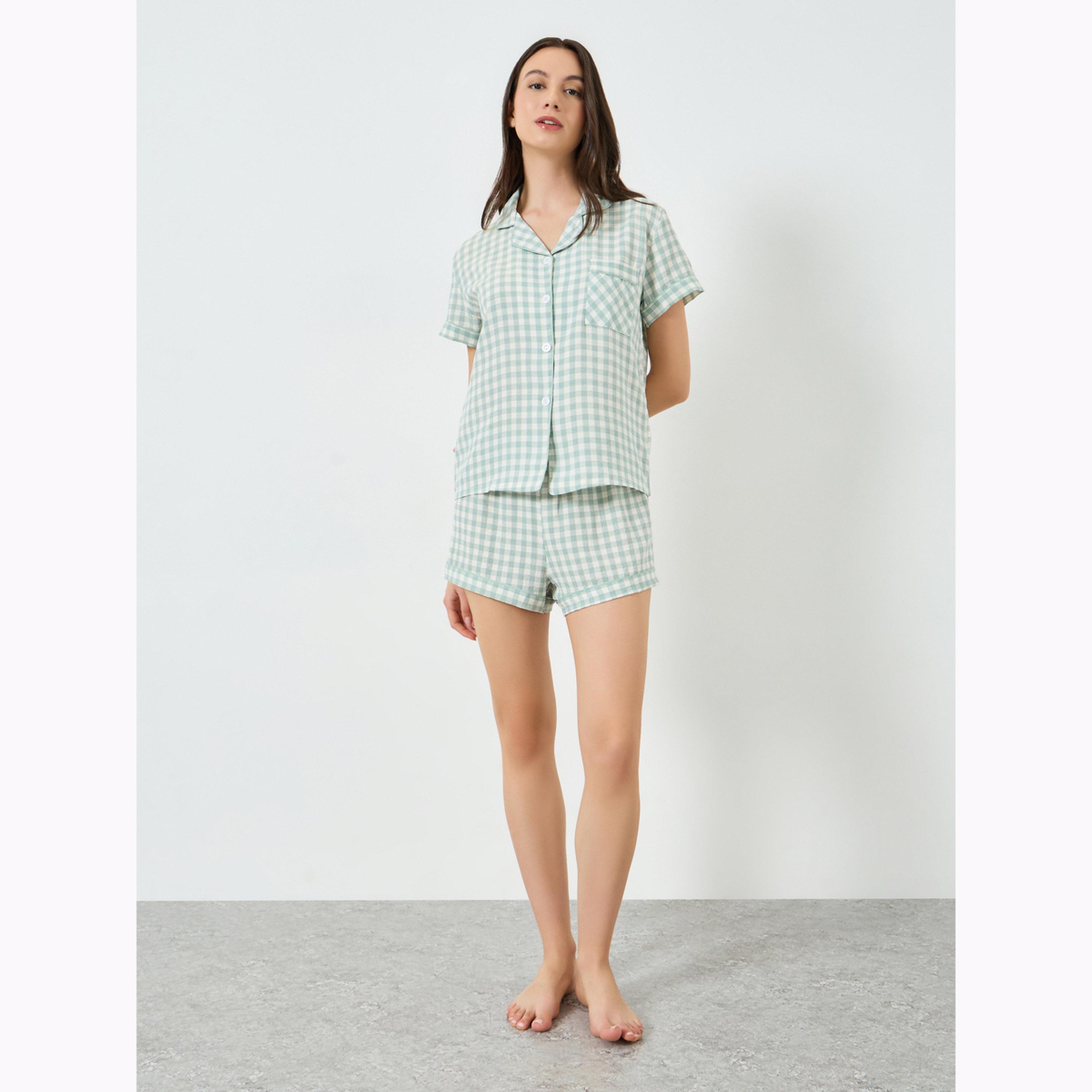 طقم بيجاما من شورت وبلوزة كاروهات وأكمام قصيرة-women-clothing-nightwear-pyjamas-shortsets-image-2