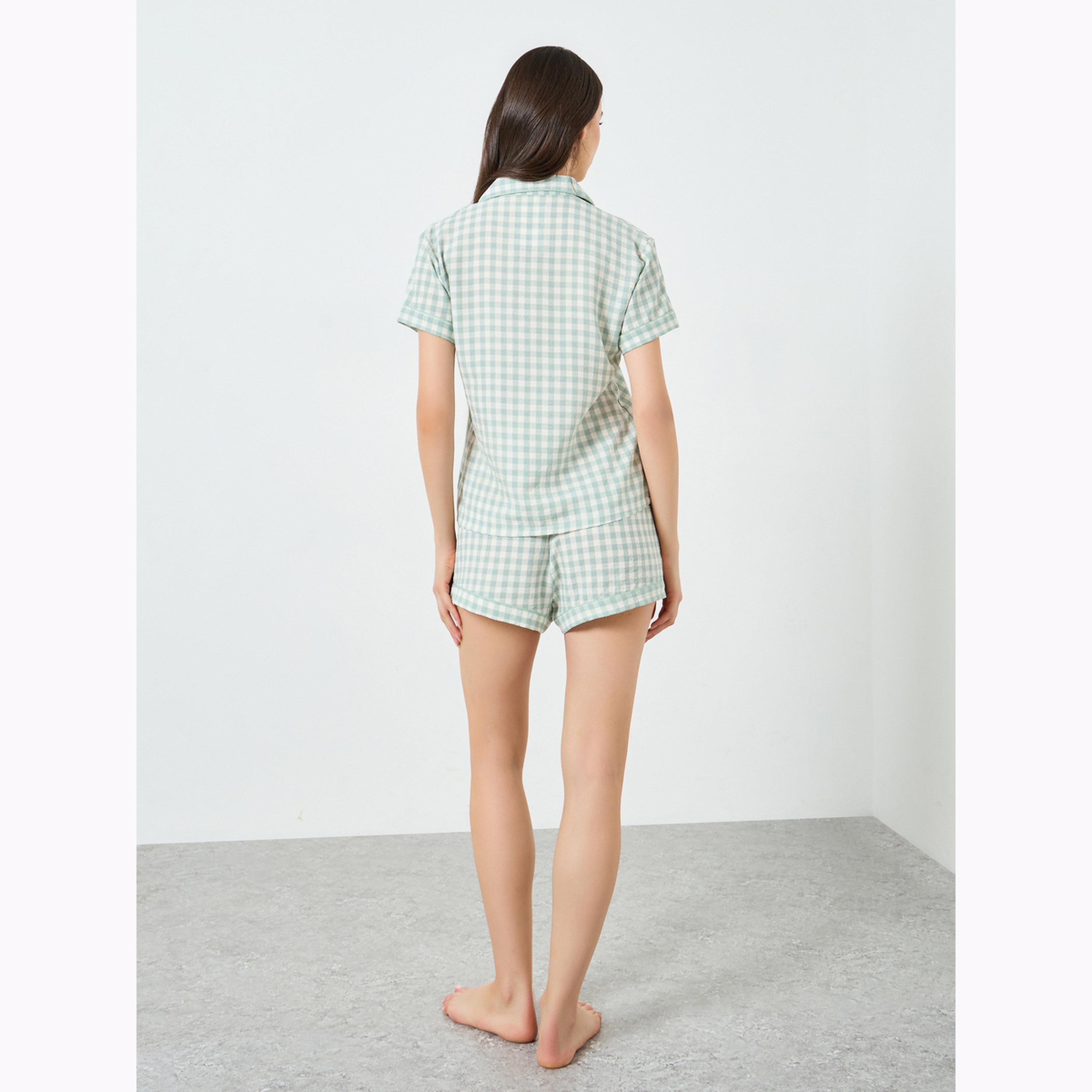 طقم بيجاما من شورت وبلوزة كاروهات وأكمام قصيرة-women-clothing-nightwear-pyjamas-shortsets-image-3