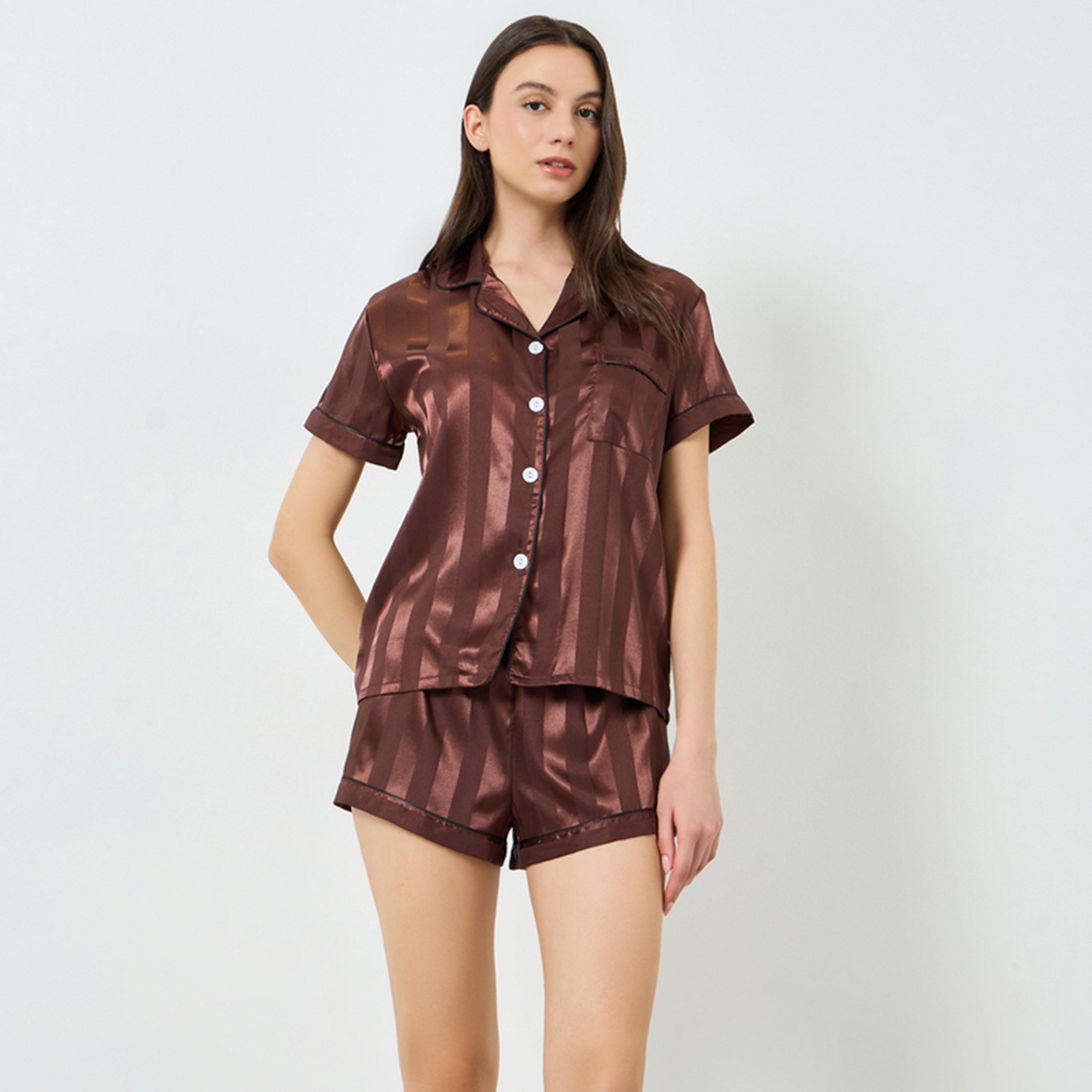 طقم بيجاما من شورت وبلوزة مخططة بحواف متباينة-women-clothing-nightwear-pyjamas-shortsets-image-6