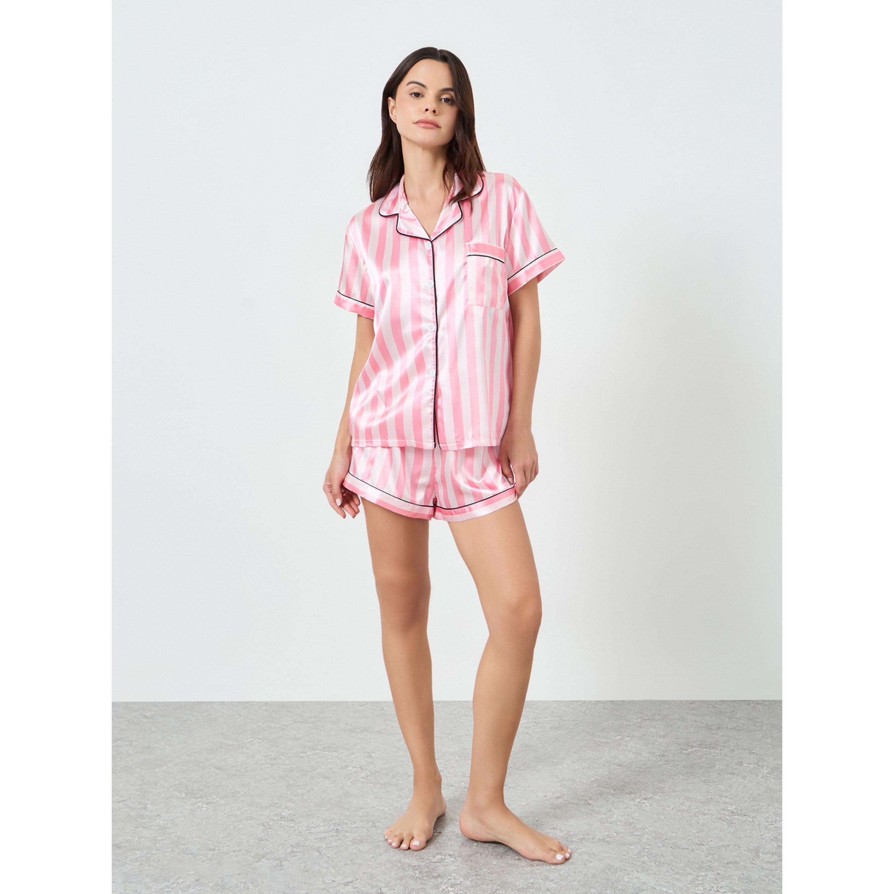 مجموعة من شورت وبلوزة مخططة بحواف-women-clothing-nightwear-pyjamas-shortsets-image-4