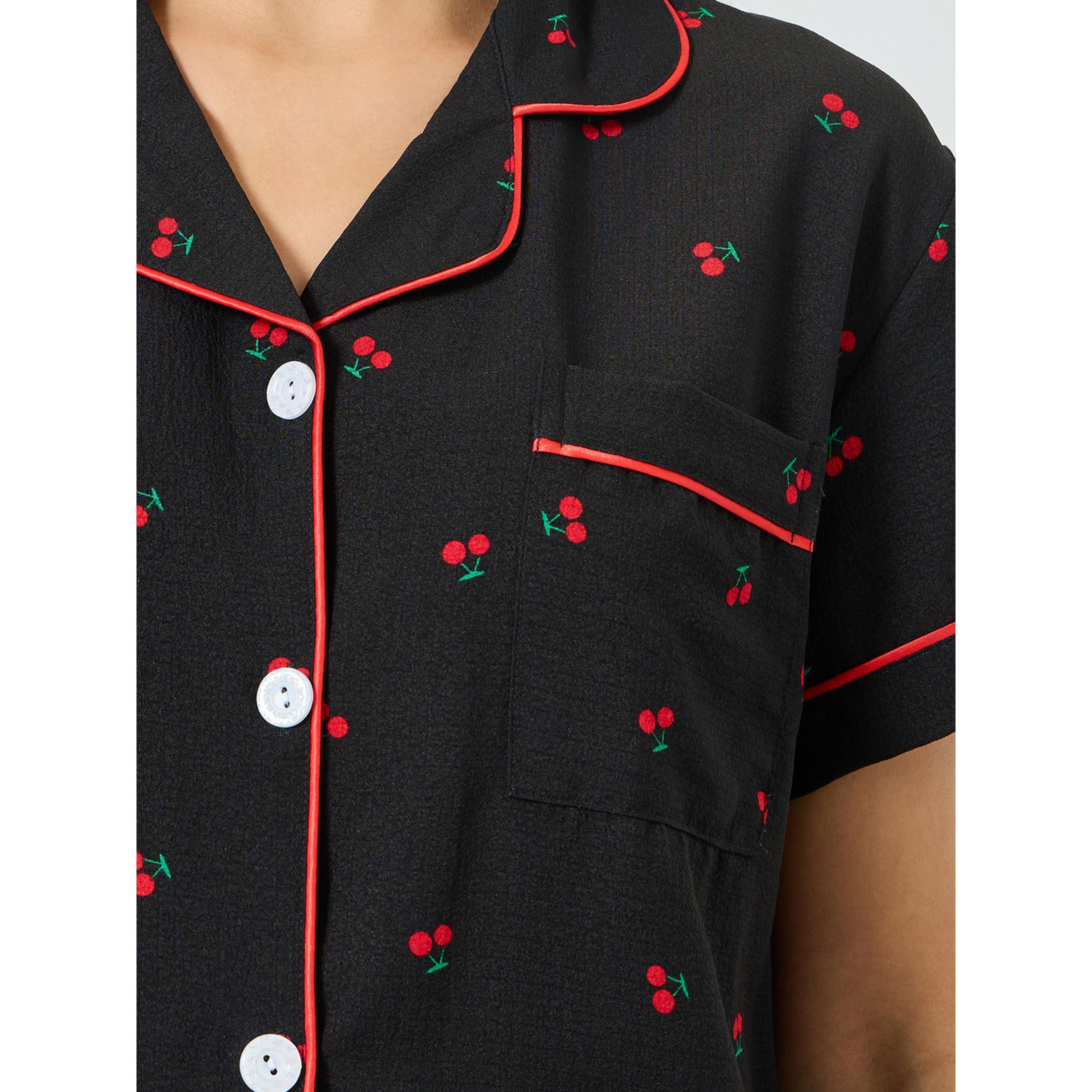 مجموعة من شورت وبلوزة بطبعة كرز-women-clothing-nightwear-pyjamas-shortsets-image-1