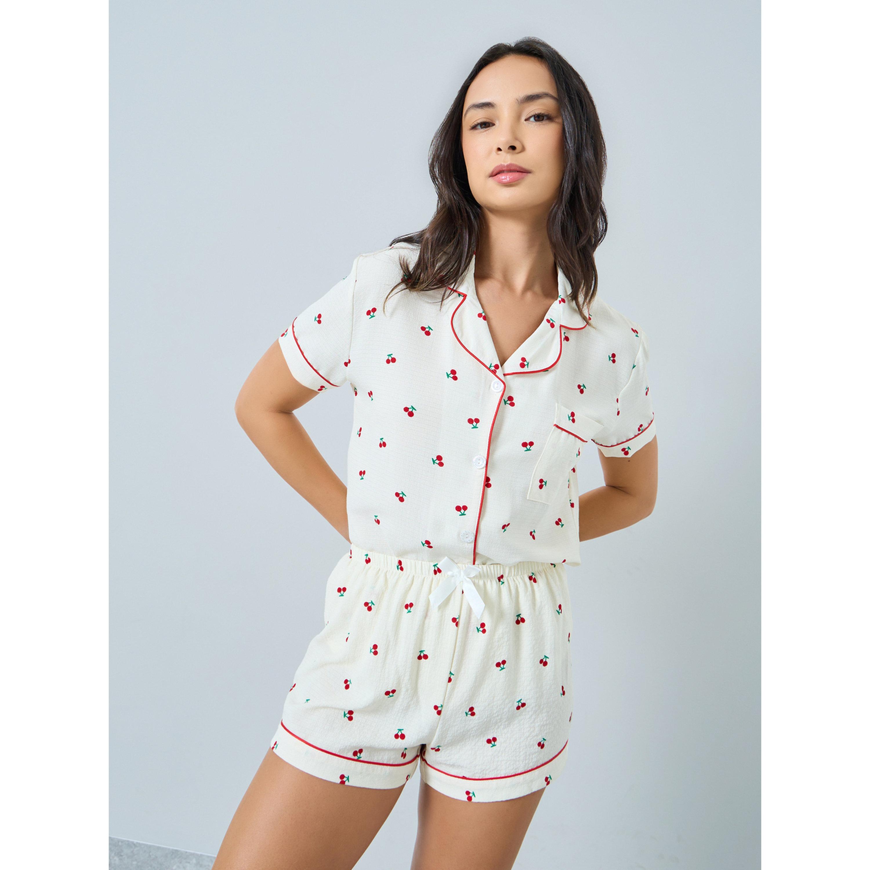 مجموعة من شورت وبلوزة بطبعة كرز-women-clothing-nightwear-pyjamas-shortsets-image-6