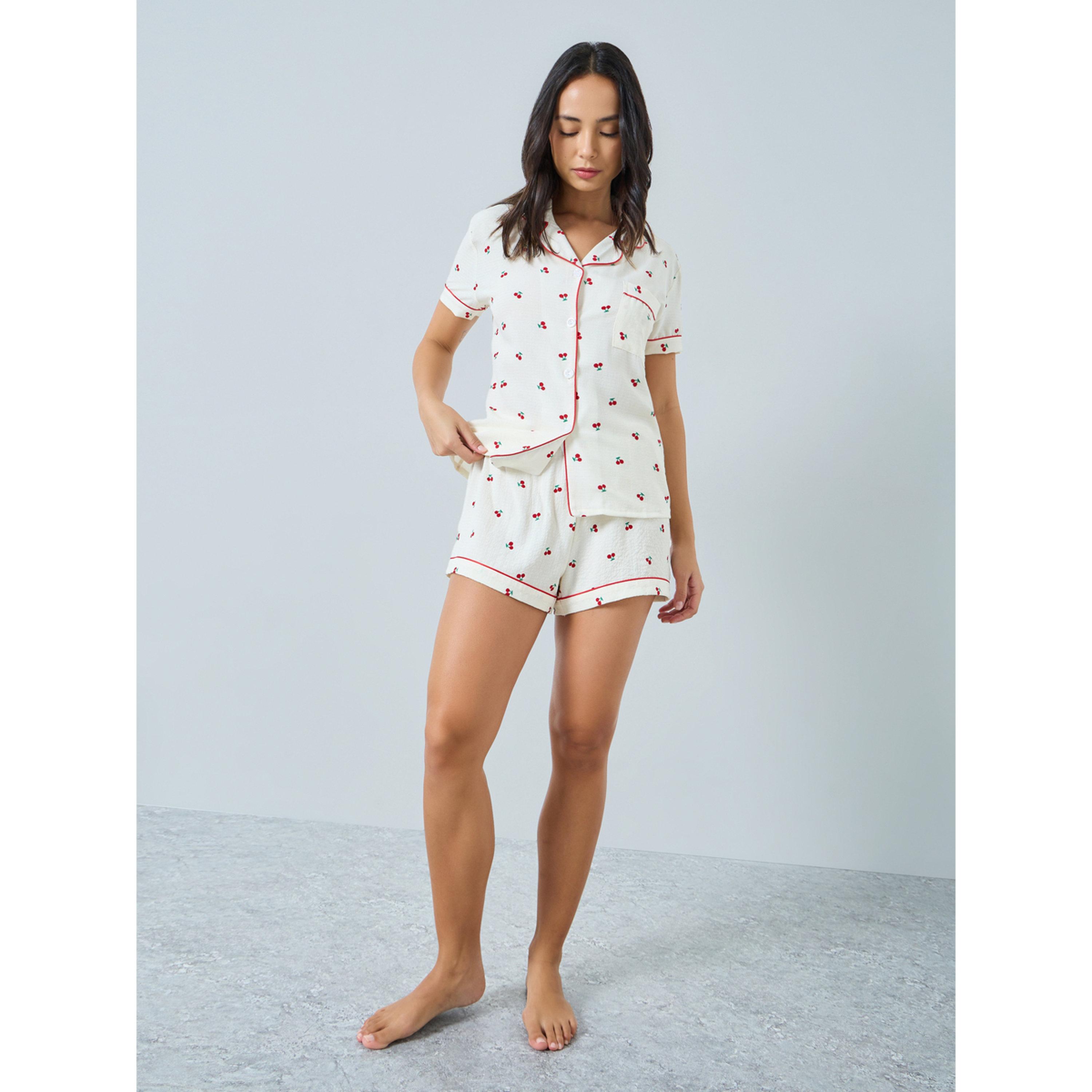 مجموعة من شورت وبلوزة بطبعة كرز-women-clothing-nightwear-pyjamas-shortsets-image-5