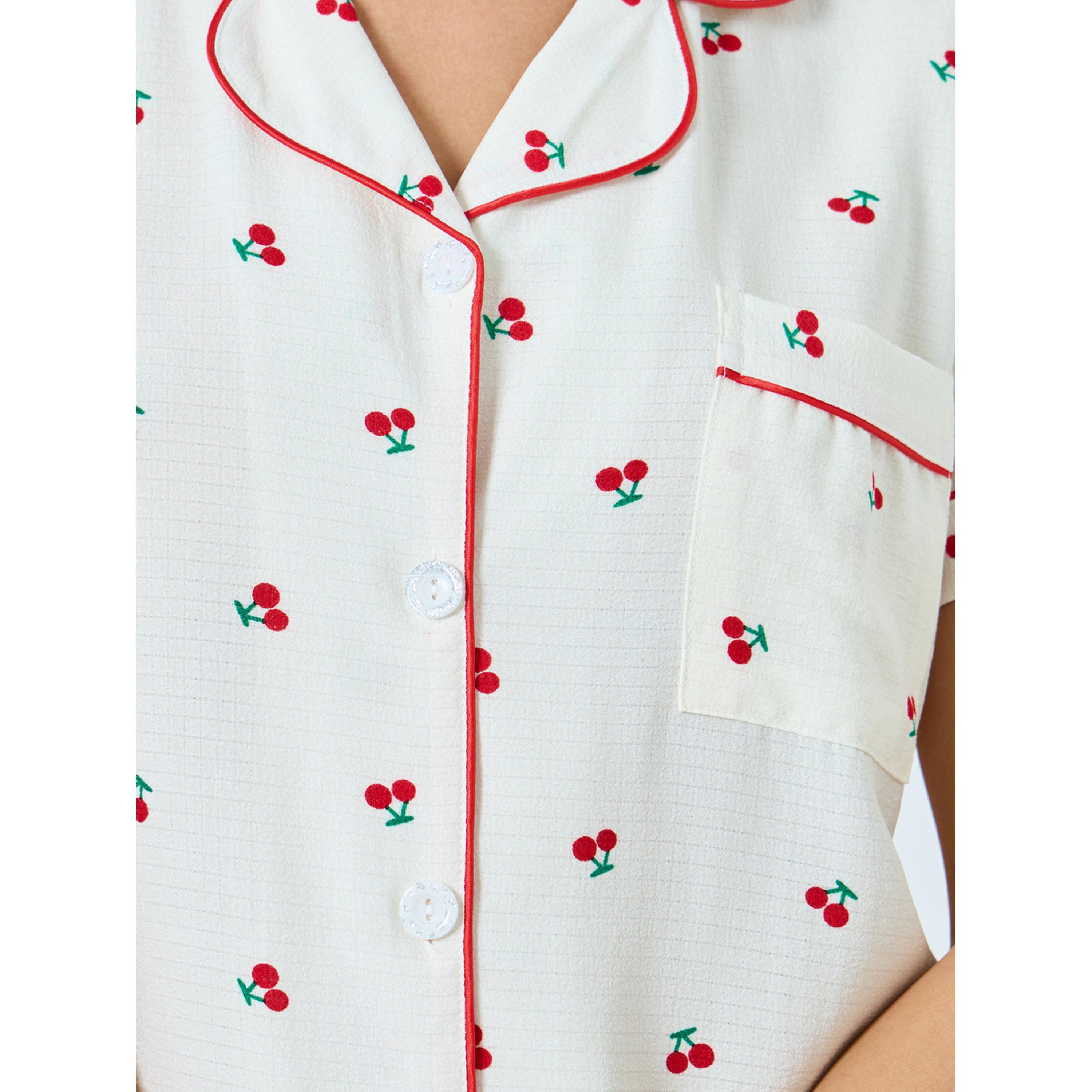 مجموعة من شورت وبلوزة بطبعة كرز-women-clothing-nightwear-pyjamas-shortsets-image-6