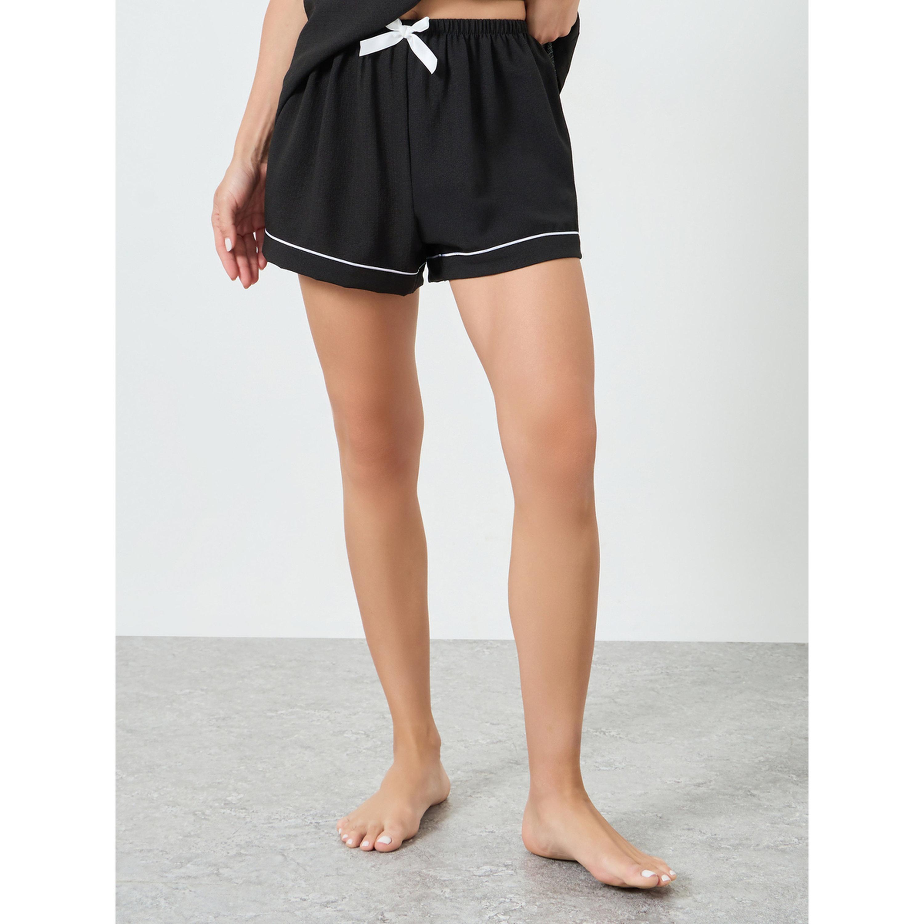 مجموعة من شورت وبلوزة بحواف متباينة-women-clothing-nightwear-pyjamas-shortsets-image-2
