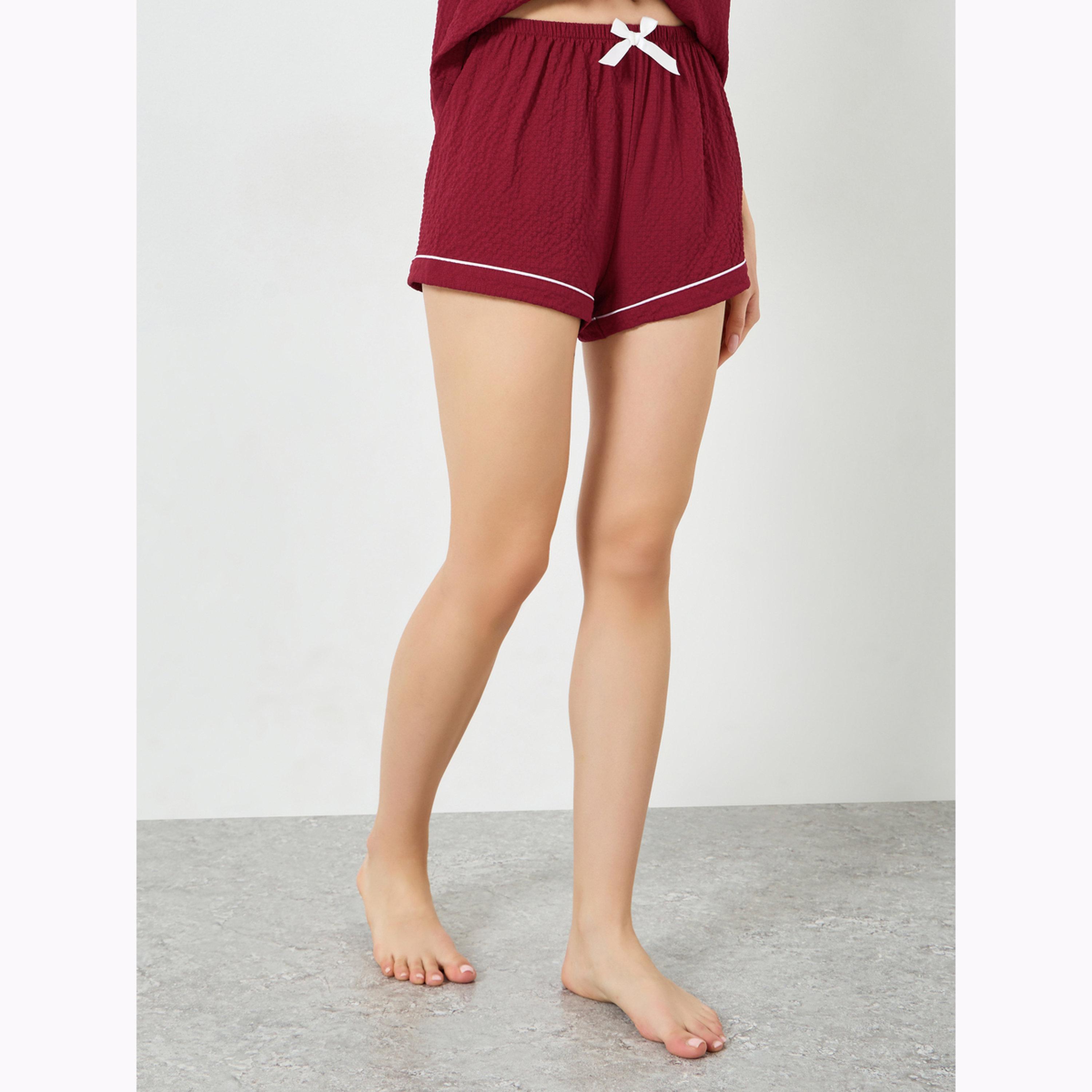طقم بيجاما من شورت وبلوزة بحواف متباينة-women-clothing-nightwear-pyjamas-shortsets-image-4