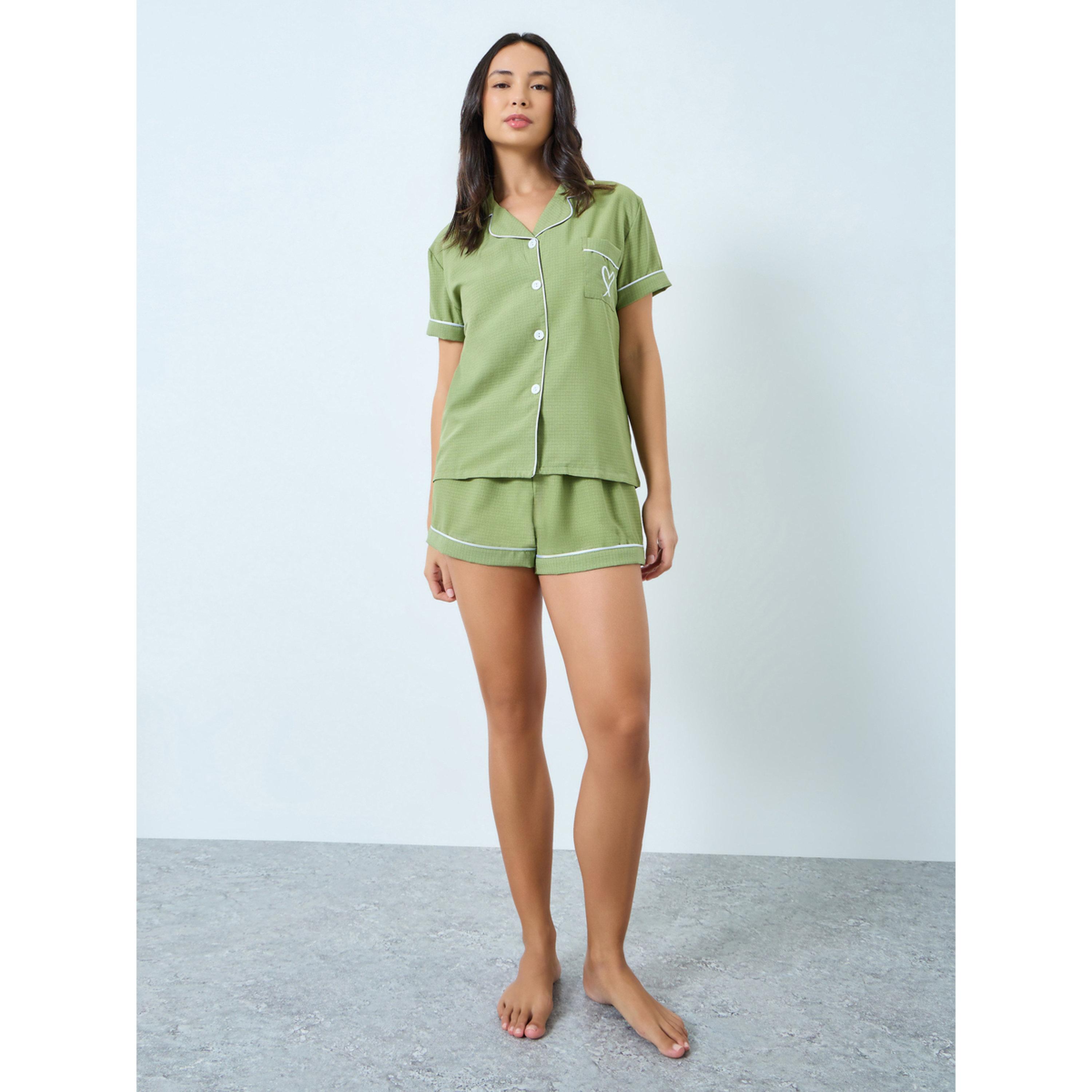 مجموعة من شورت وبلوزة بتفاصيل أنابيب متباينة-women-clothing-nightwear-pyjamas-shortsets-image-5