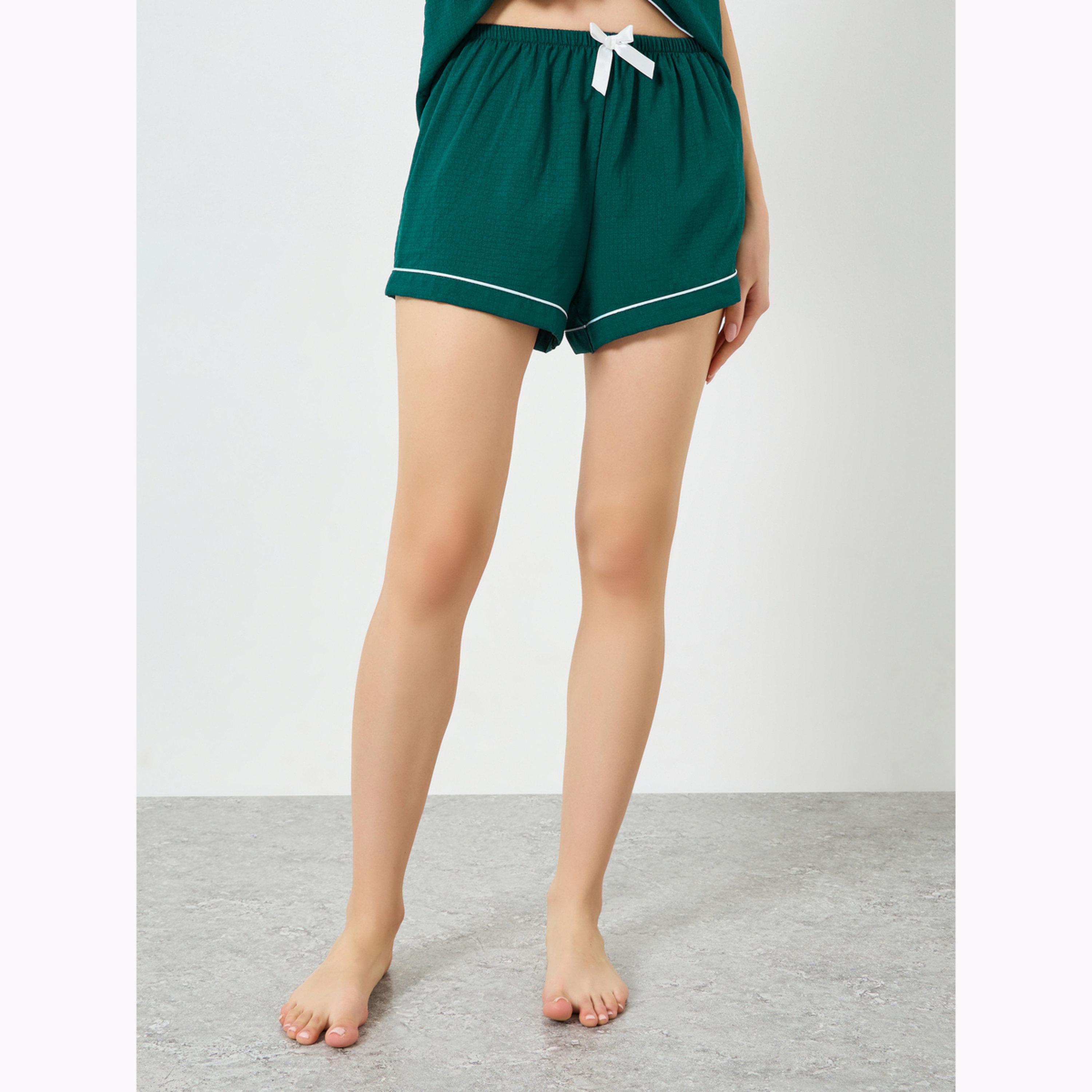 طقم بيجاما من شورت وبلوزة بحواف متباينة-women-clothing-nightwear-pyjamas-shortsets-image-4